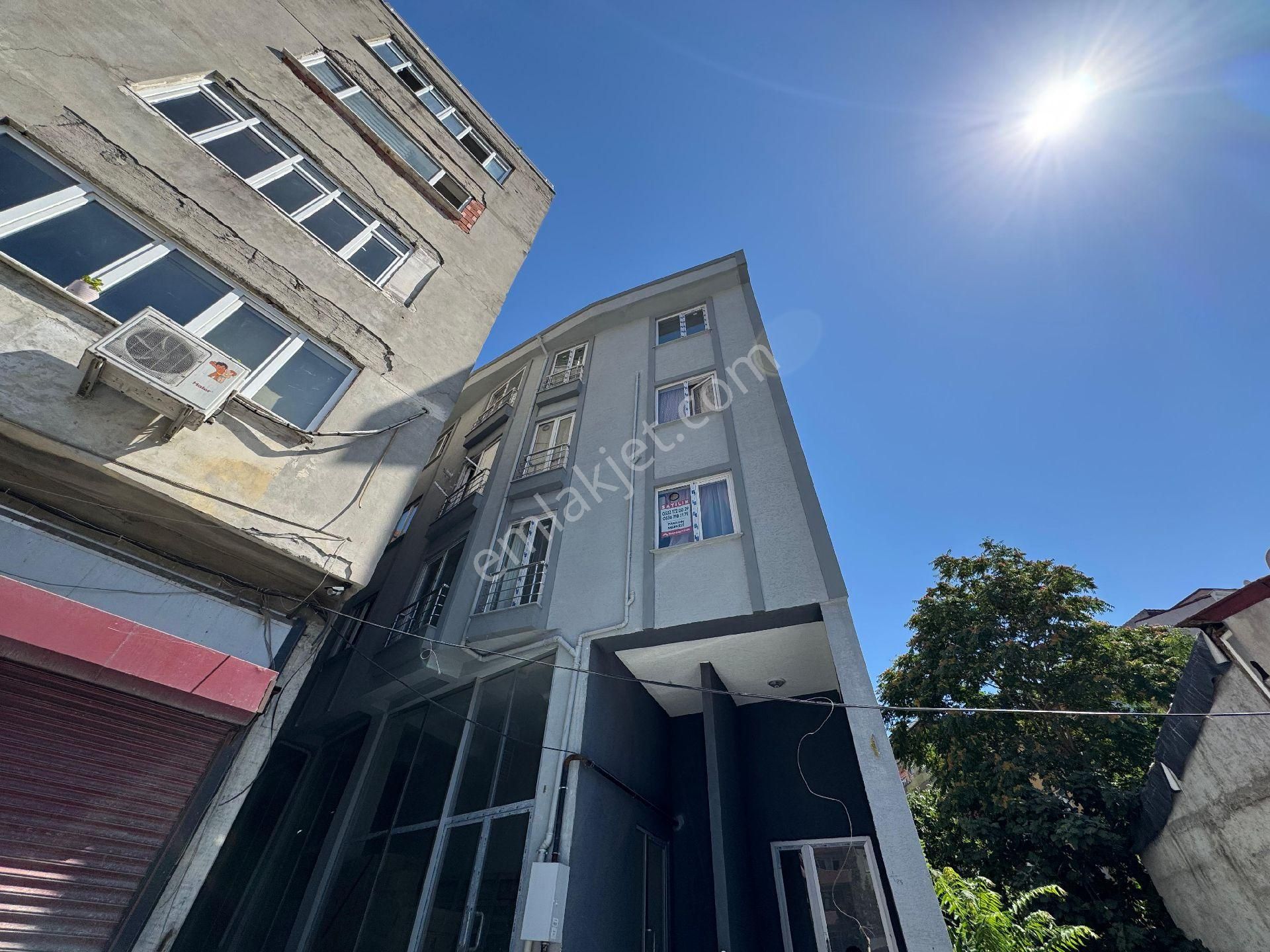 Acil! Sıfır Binada Cadde Üzerinde Full Lüks Eşyalı 2+1 Daire