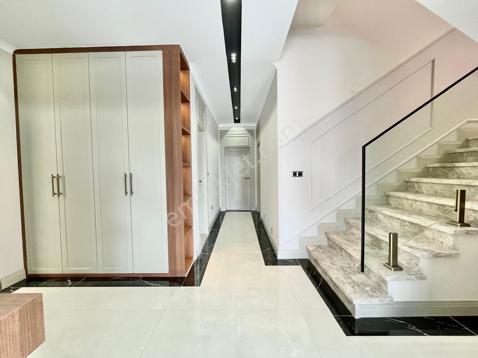 Gümüşden Tasarımıyla Nefes Kesen Bahçeli Havuzlu 4+1 Müstakil Ev - Görsel 20