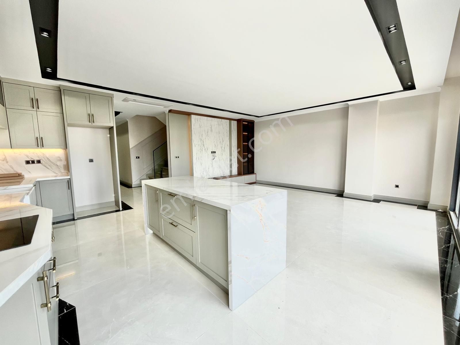 Gümüşden Tasarımıyla Nefes Kesen Bahçeli Havuzlu 4+1 Müstakil Ev - Görsel 11