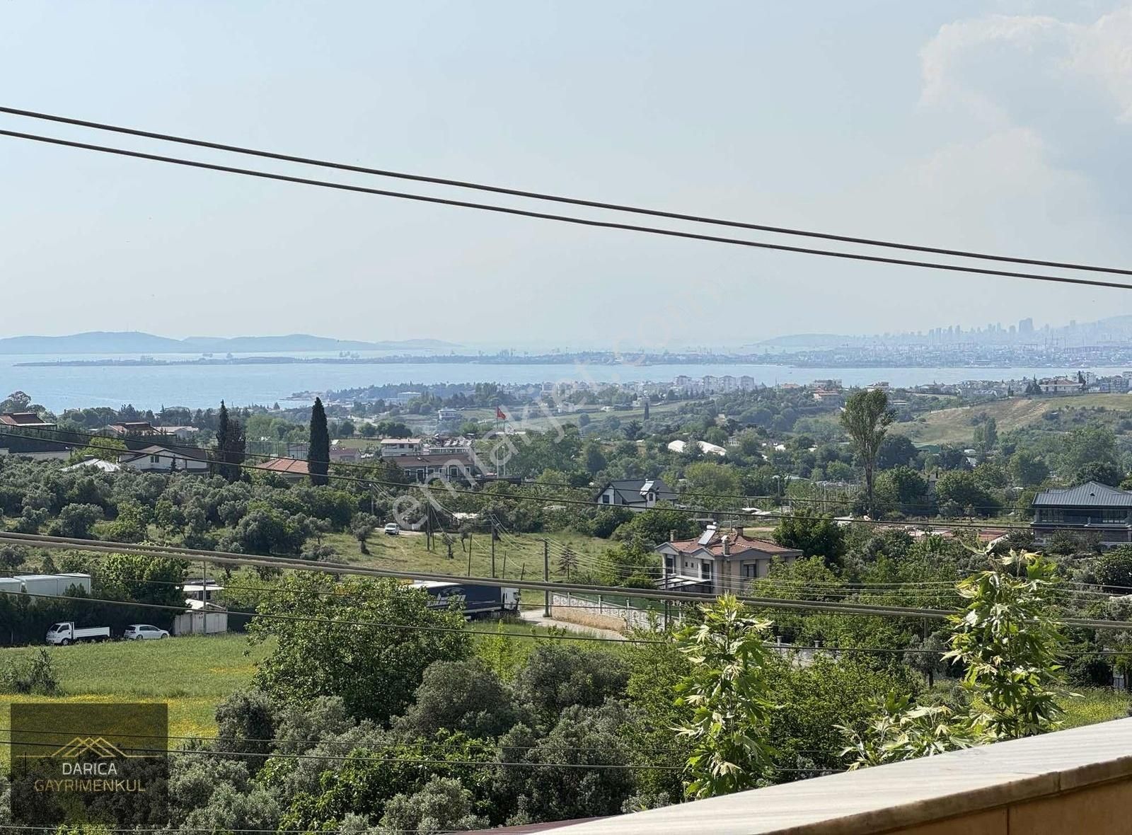 Bağlarbaşı Mah Tuzla Caddesi Üzerinde 4+1 255 M2 Satılık Dubleks