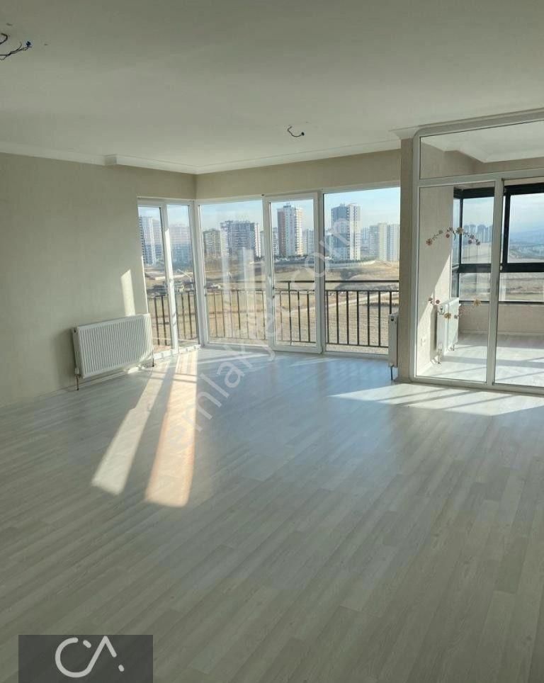 Yenimahalle Susuz Mh Göksu Hisar Evleri 4+1 180 M2 Ara Kat Fırsat Daire - Görsel 3