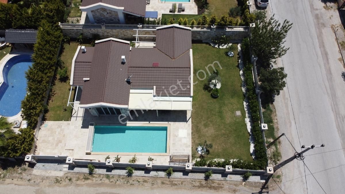 İzmir Foçada Satılık Lüks Villa