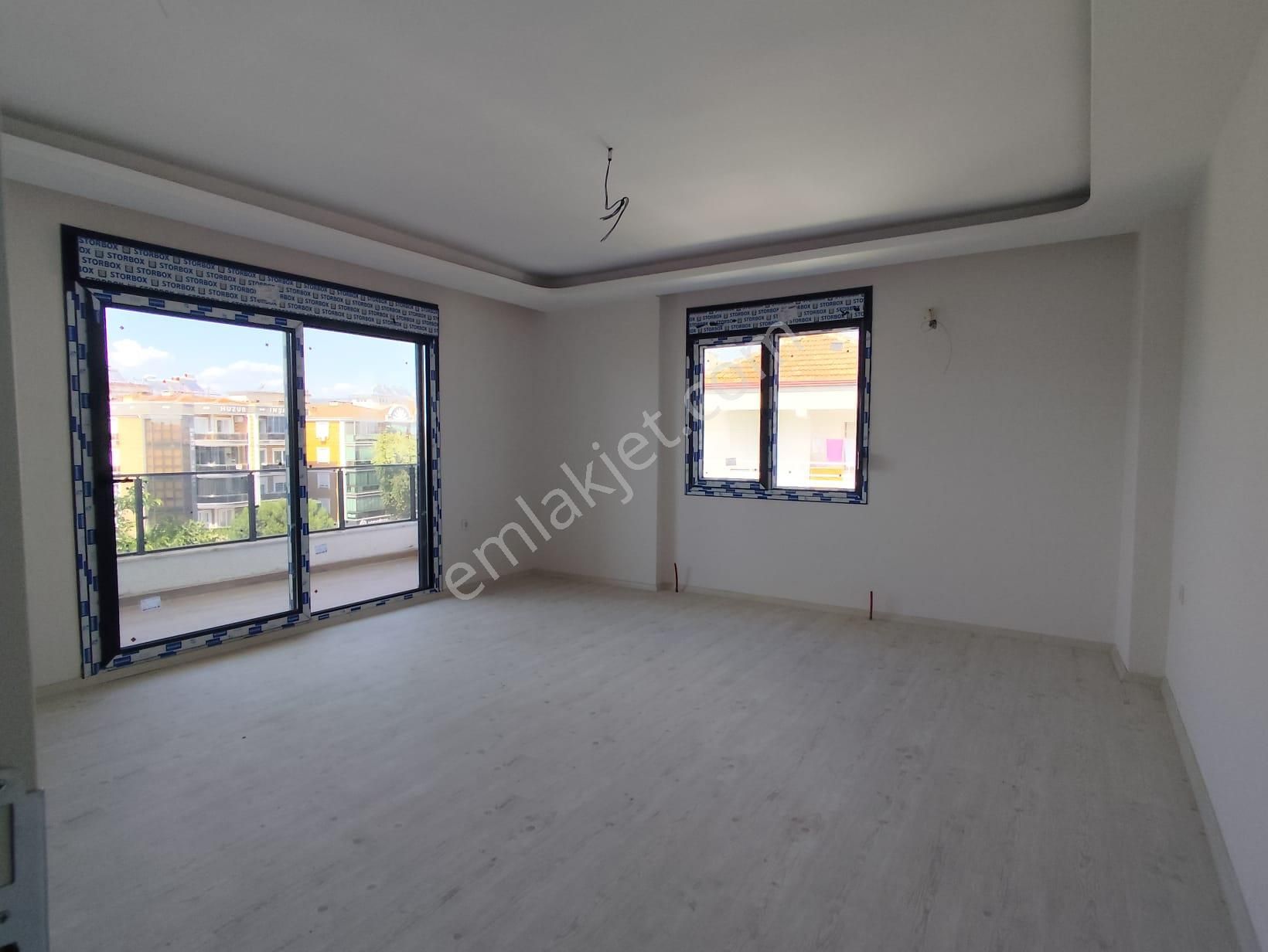 Ayvalık Altınovada 5 Katlı Binanın 2.katı 2+1 Sıfır Daire - Görsel 4
