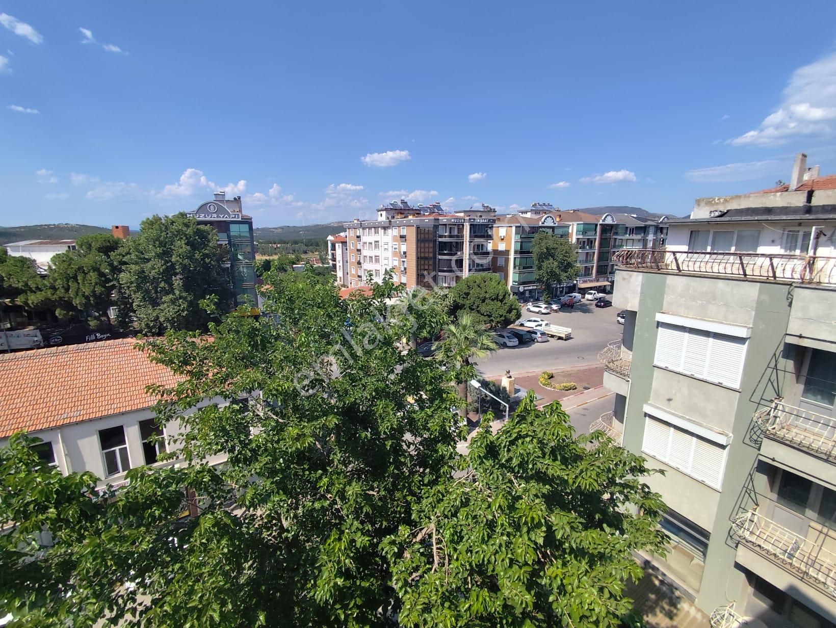 Ayvalık Altınovada 5 Katlı Binanın 2.katı 2+1 Sıfır Daire - Görsel 13