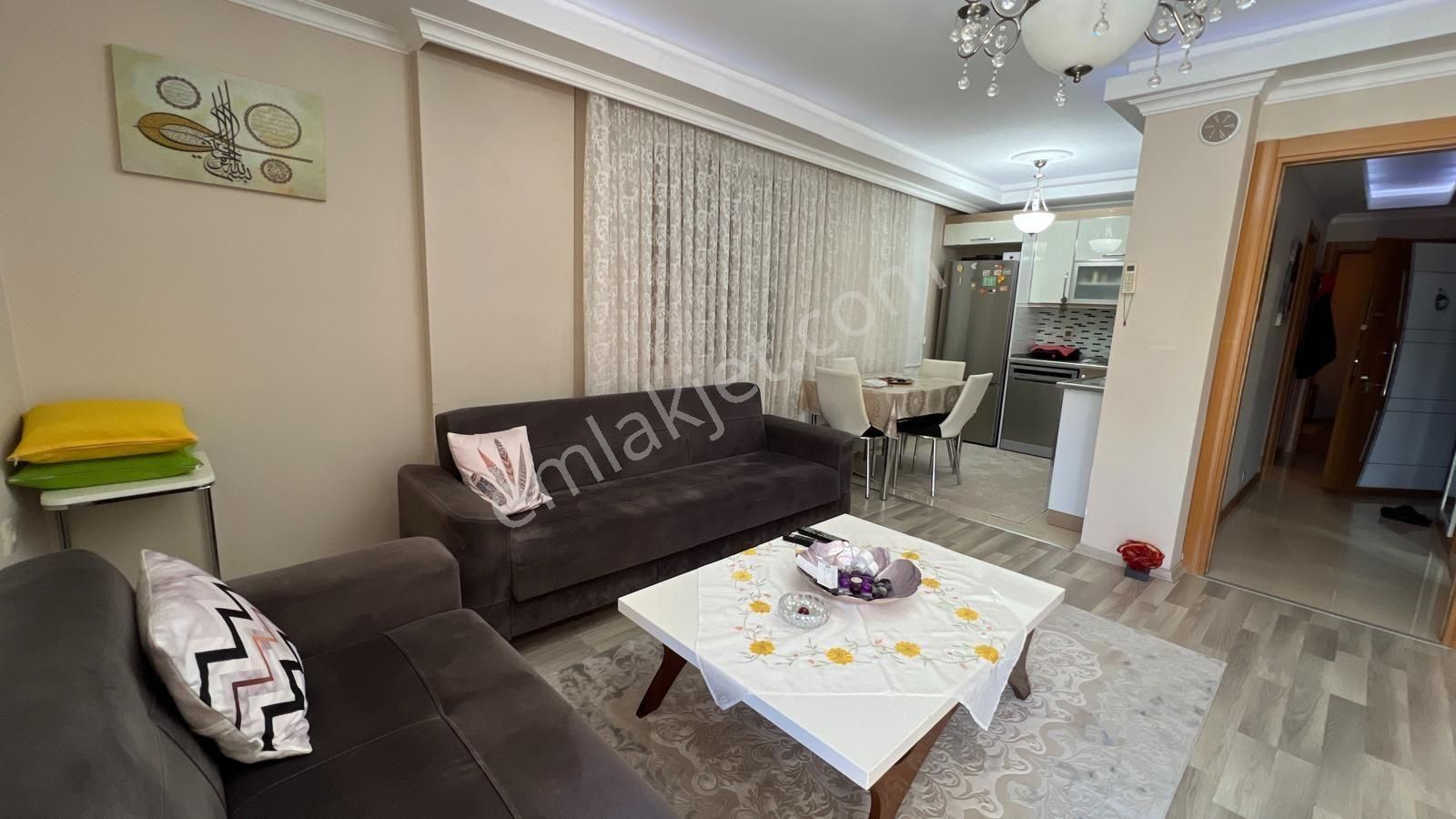Buca Akıncılarda Satılık Arakat 2+1 Açık Mutfak Doğalgazlı Daire