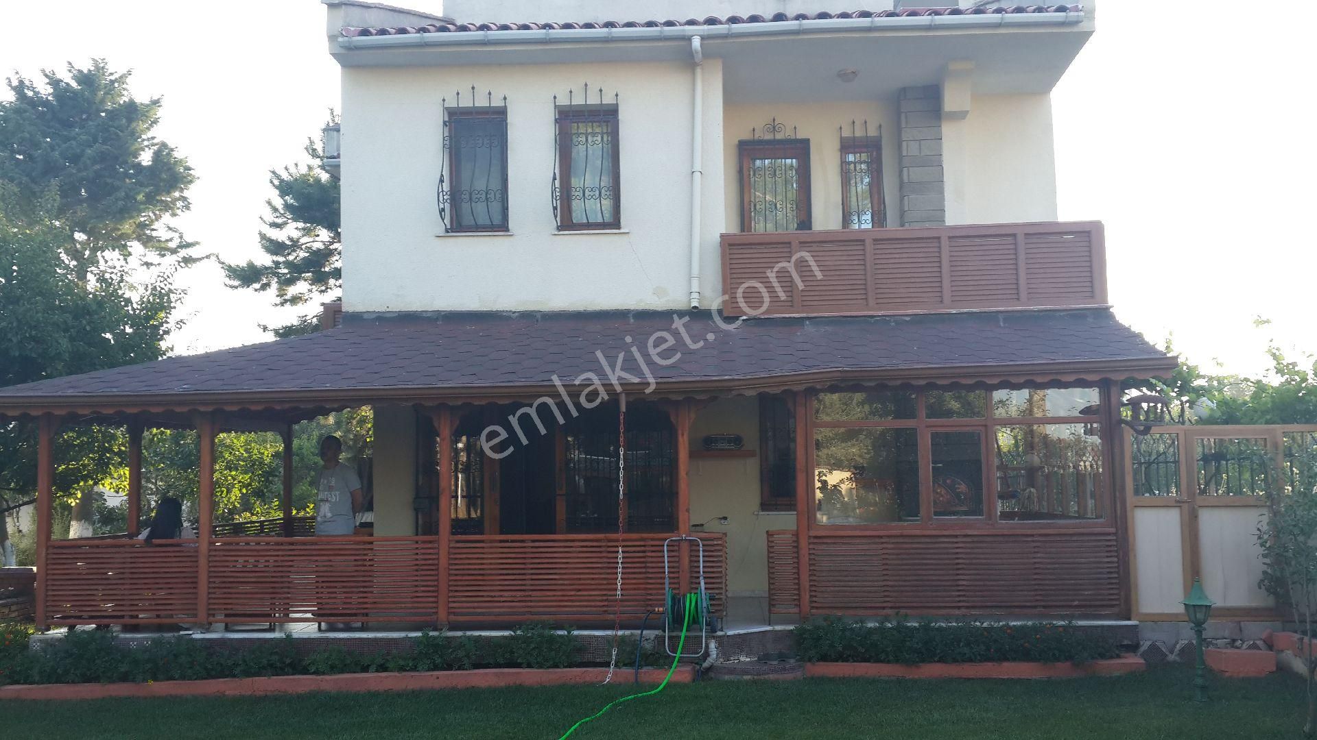 Cihan 3 Sitesi Köşe Villa