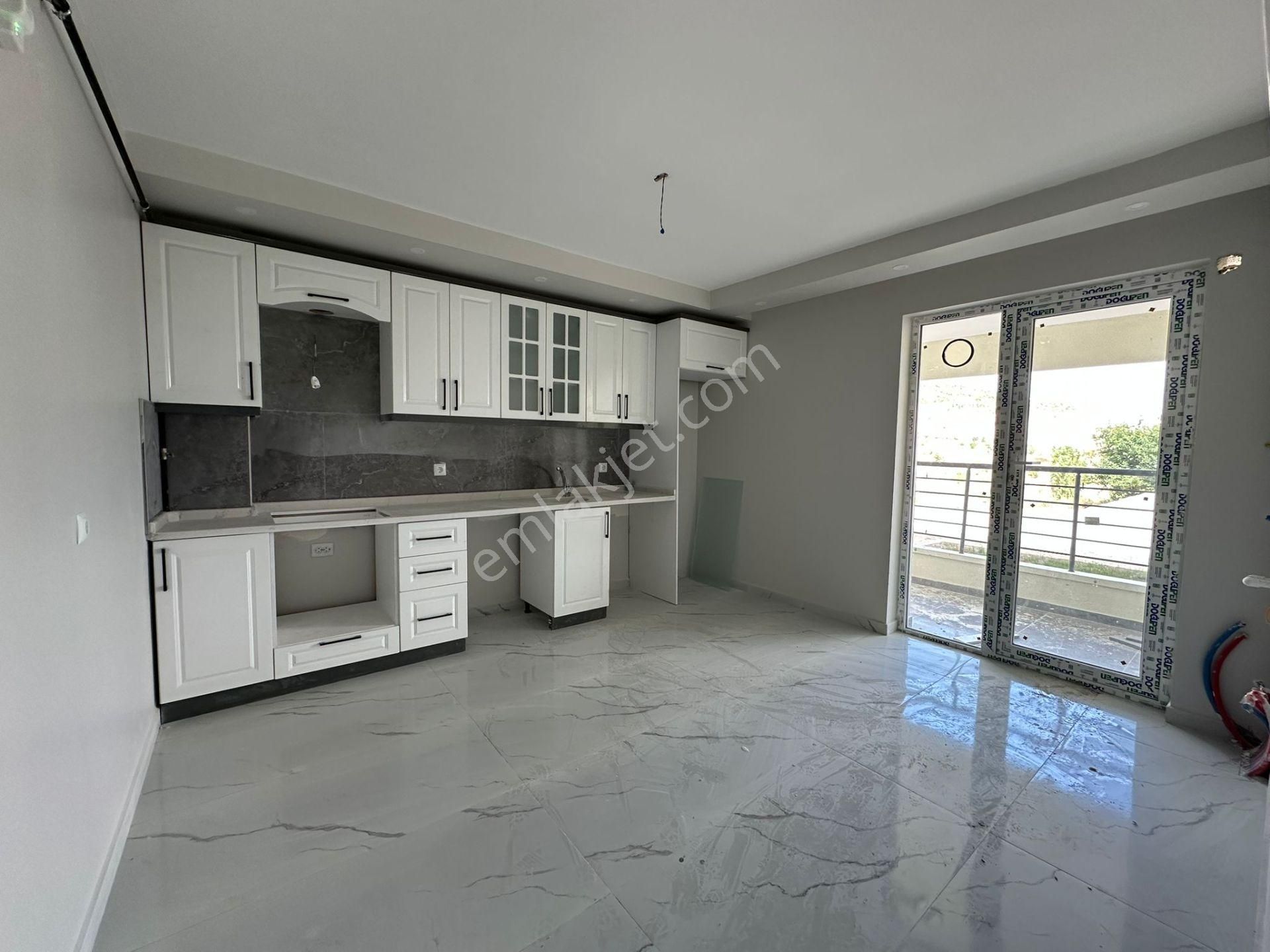 Beşikkaya'da Cadde Üzerinde Yapılı 3+1 Sıfır Satılık Daire !! - Görsel 4