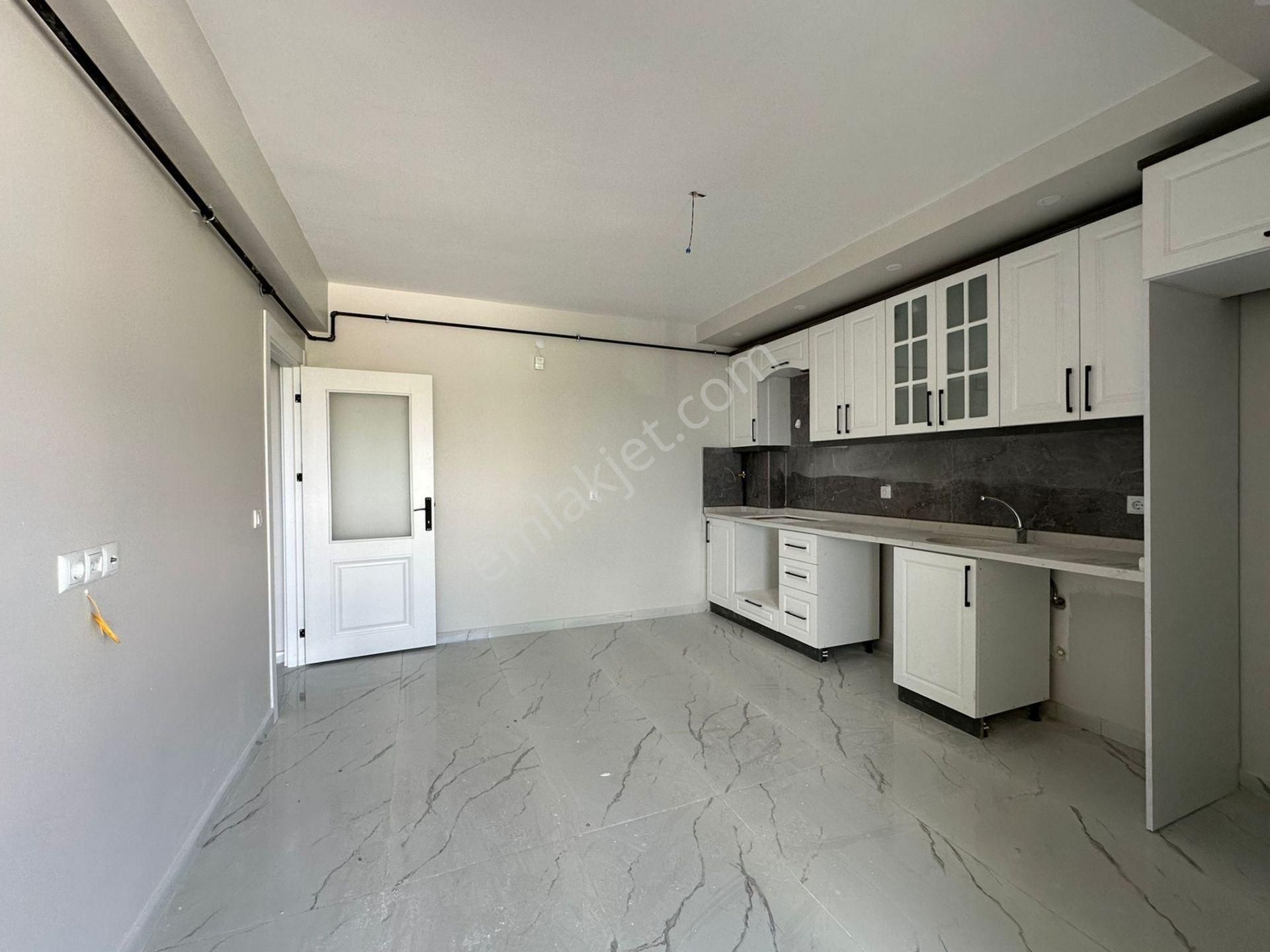 Beşikkaya'da Cadde Üzerinde Yapılı 3+1 Sıfır Satılık Daire !! - Görsel 3