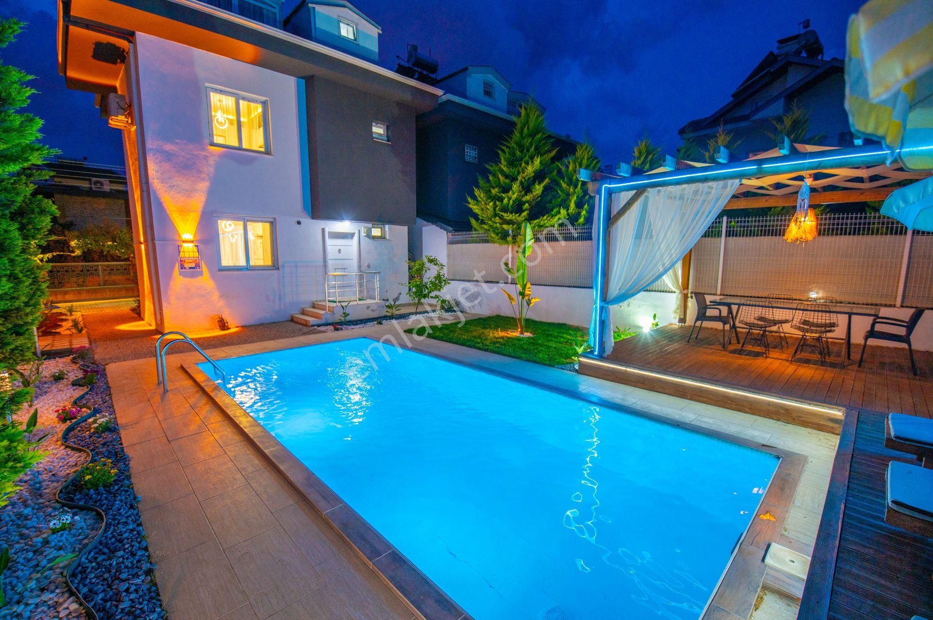 Goldhouse Dan Kiralık Villa Foça Mahallesinde 4+1 Fırsat