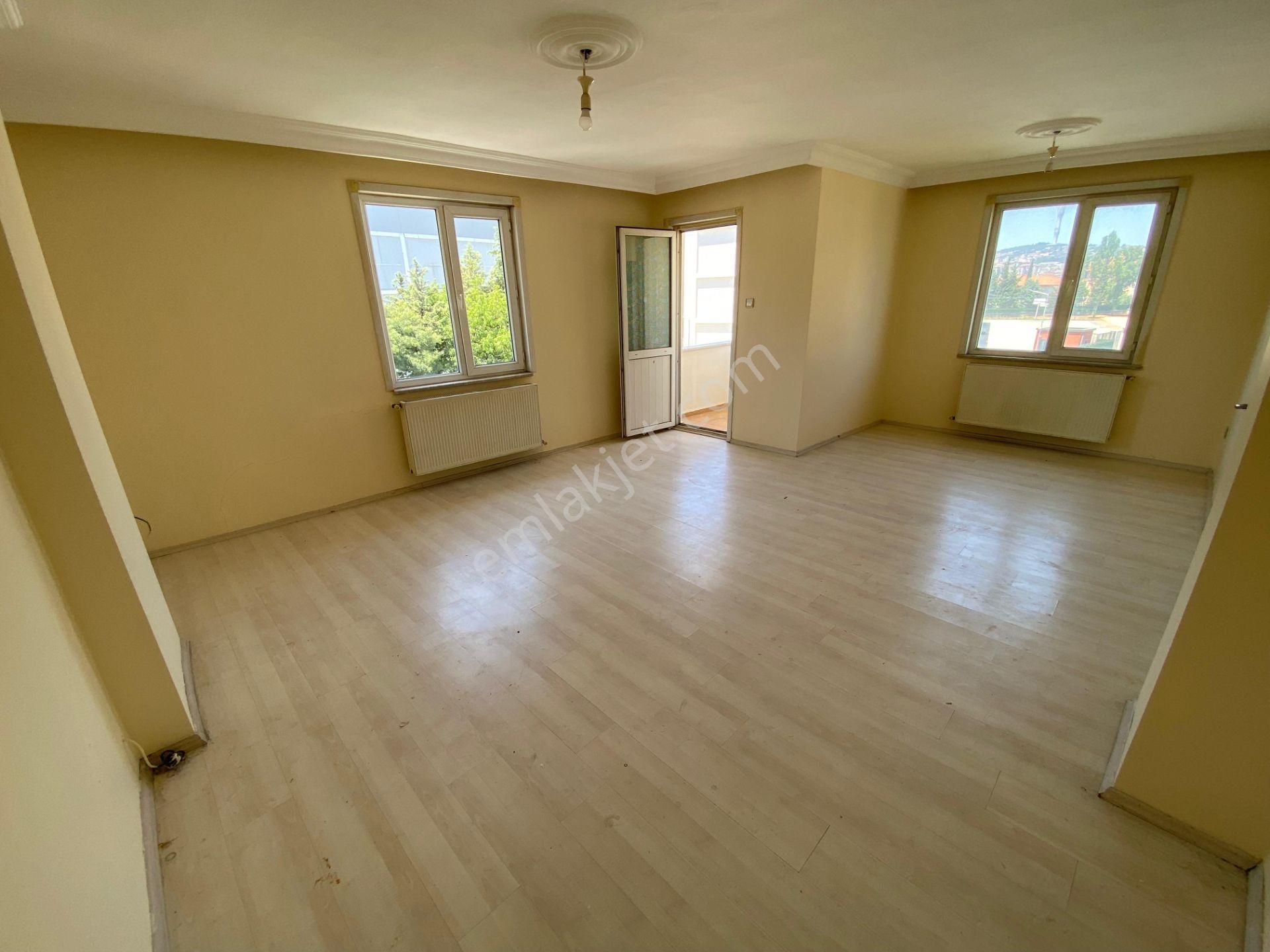 Optimum Avm'ye Komşu İçi Yenilenmiş,geniş Kiralık Daire