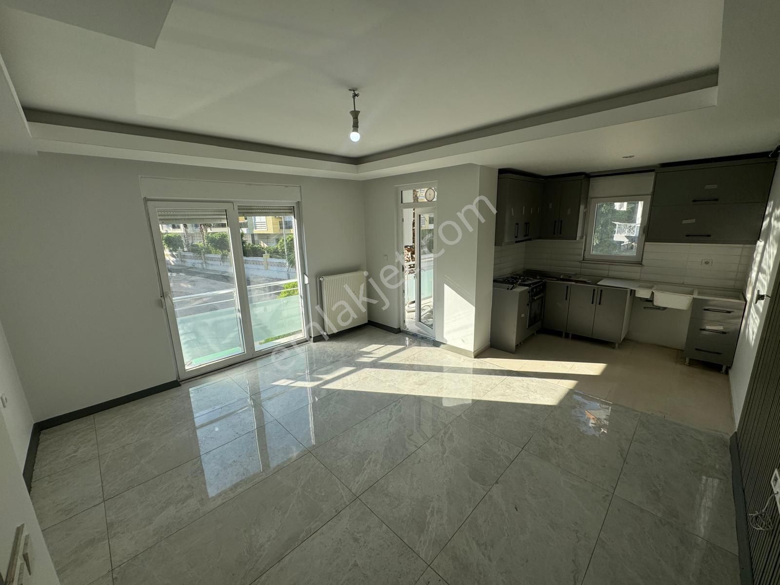 Hurma Mh. 2+1 Havuzlu Site İçi Lüx Daire