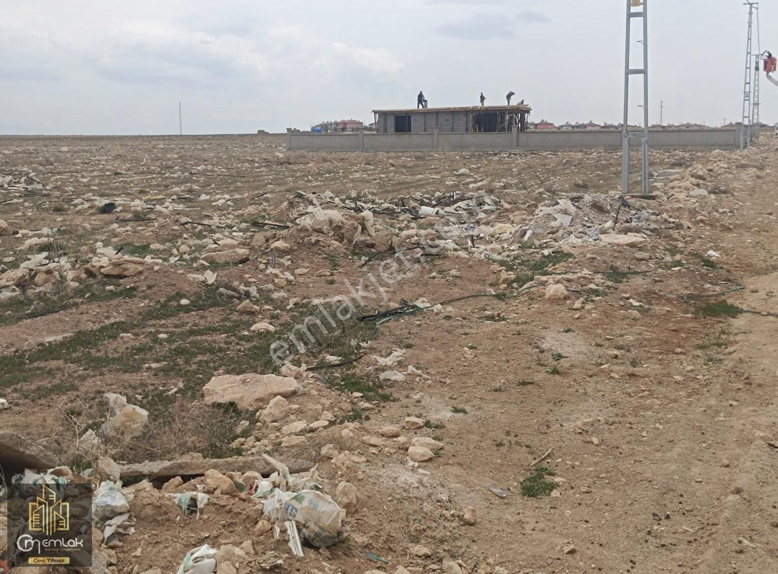 Cm Emlak Sazlıca Aşağıda 680 M2 Köşe Başı Arsa