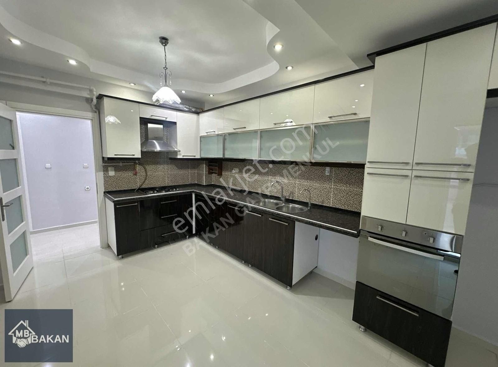 Bakan'dan Torbalının En Gözde Bölgesinde Bulvar 3+1 145 M2 Lüx!