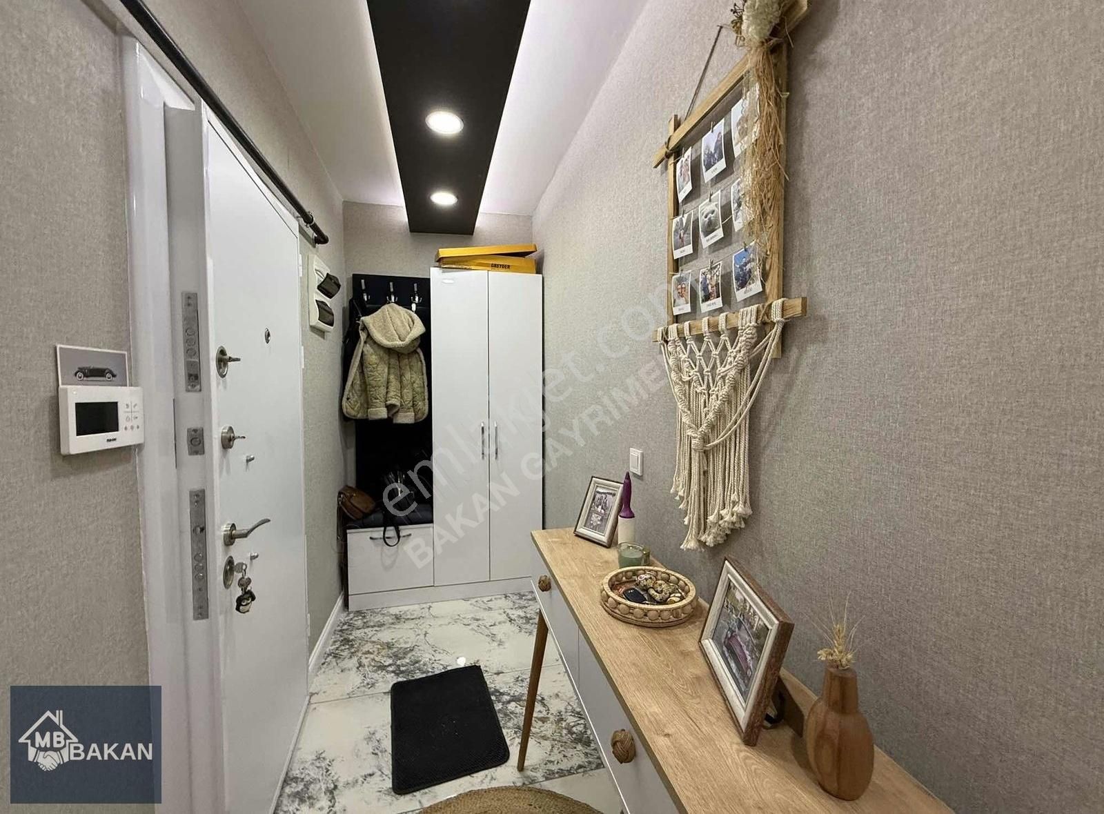 Bakan'dan Havuzlu Site De 3+1 180 M2