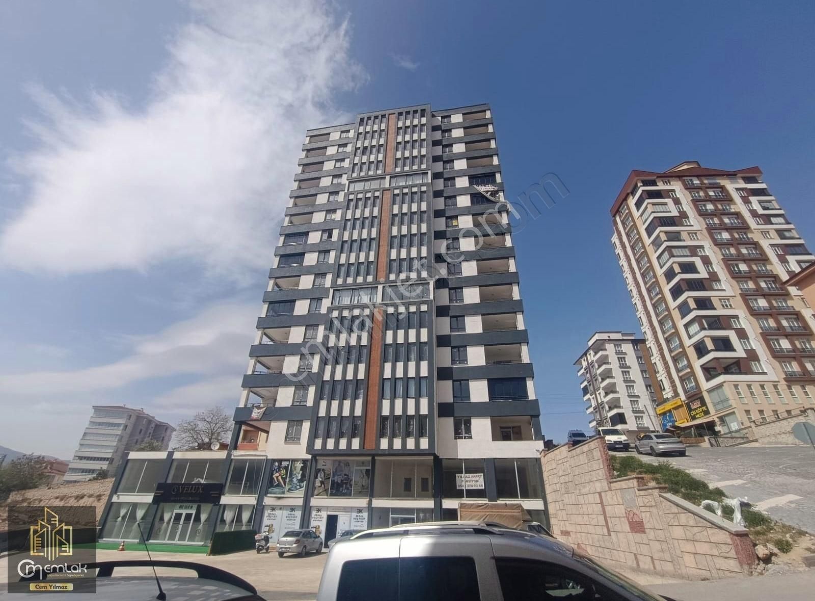 Cm Emlak Y.kayabaşı Özden Market Arkası 4+1 Harika Konumda Daire