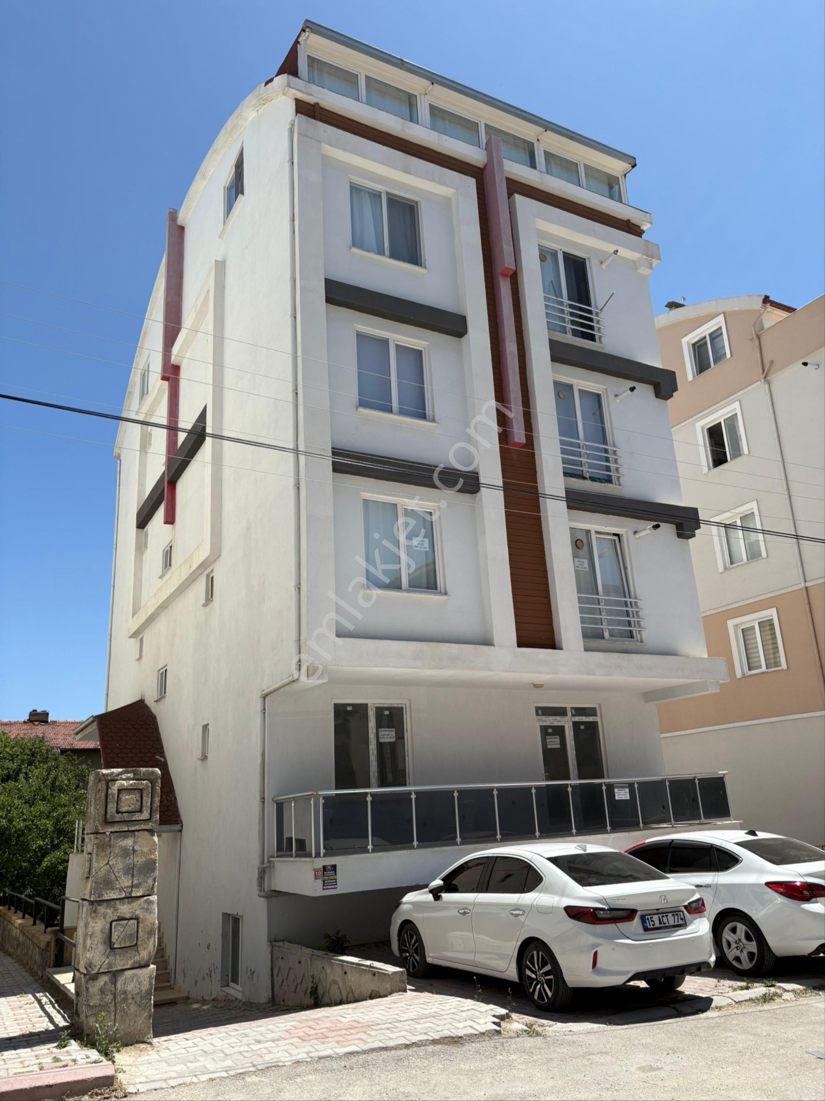 İnal Emlaktan Emekte Satılık 1+1 50 M2 Daire