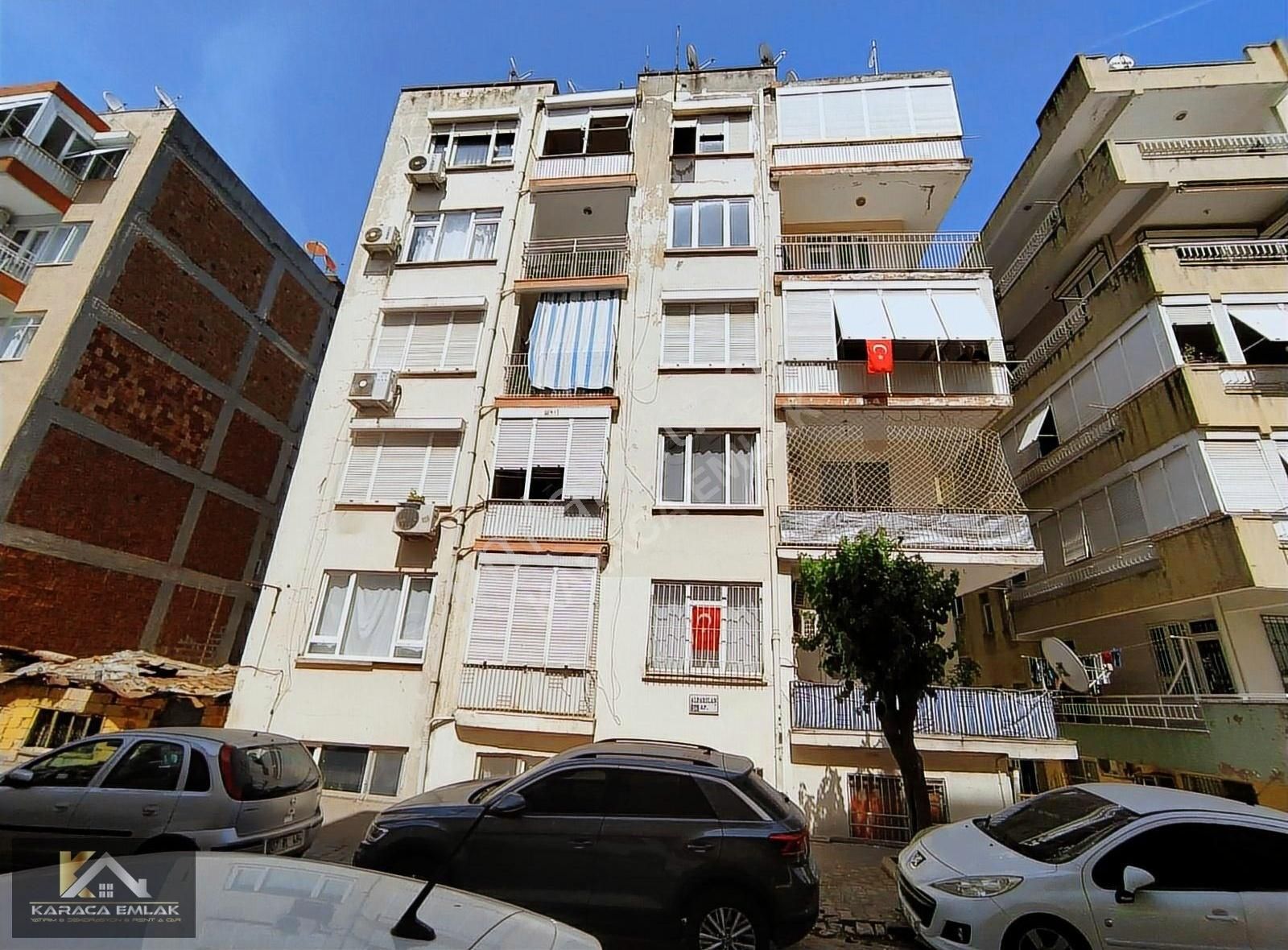 Merkezi Konumda Sahile Yürüyüş Mesafesinde Satılık Daire