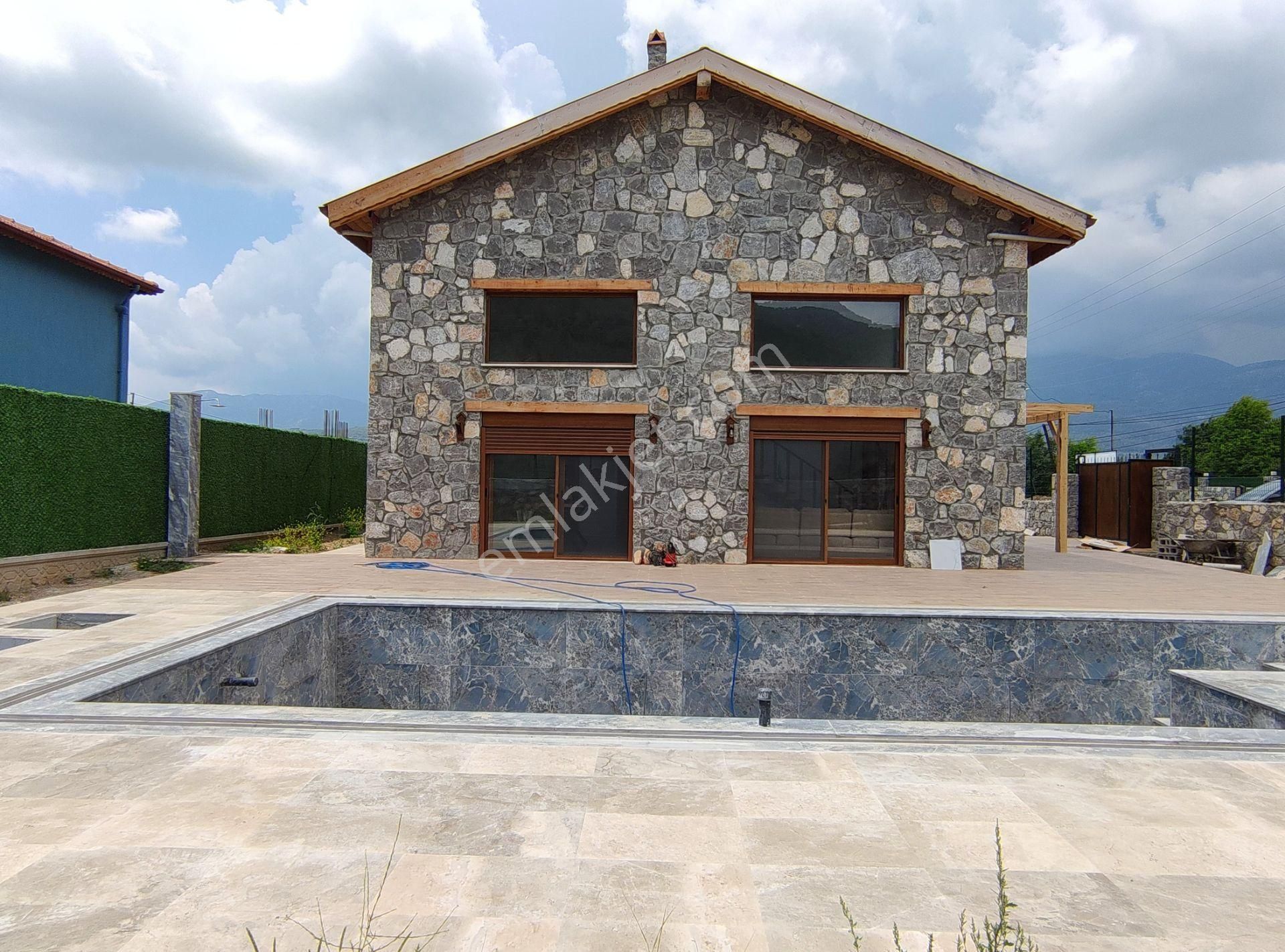 Goldhouse Dan Satılık Müstakil Villa Doğa Manzaralı Özel Tasarım 3+1 - Görsel 22