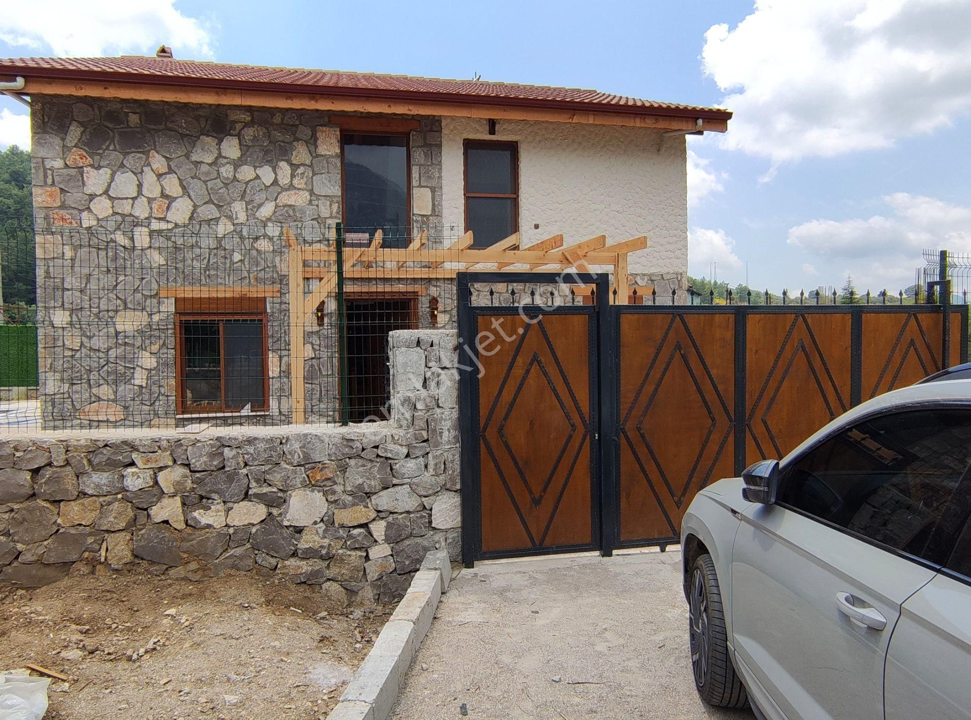 Goldhouse Dan Satılık Müstakil Villa Doğa Manzaralı Özel Tasarım 3+1 - Görsel 25