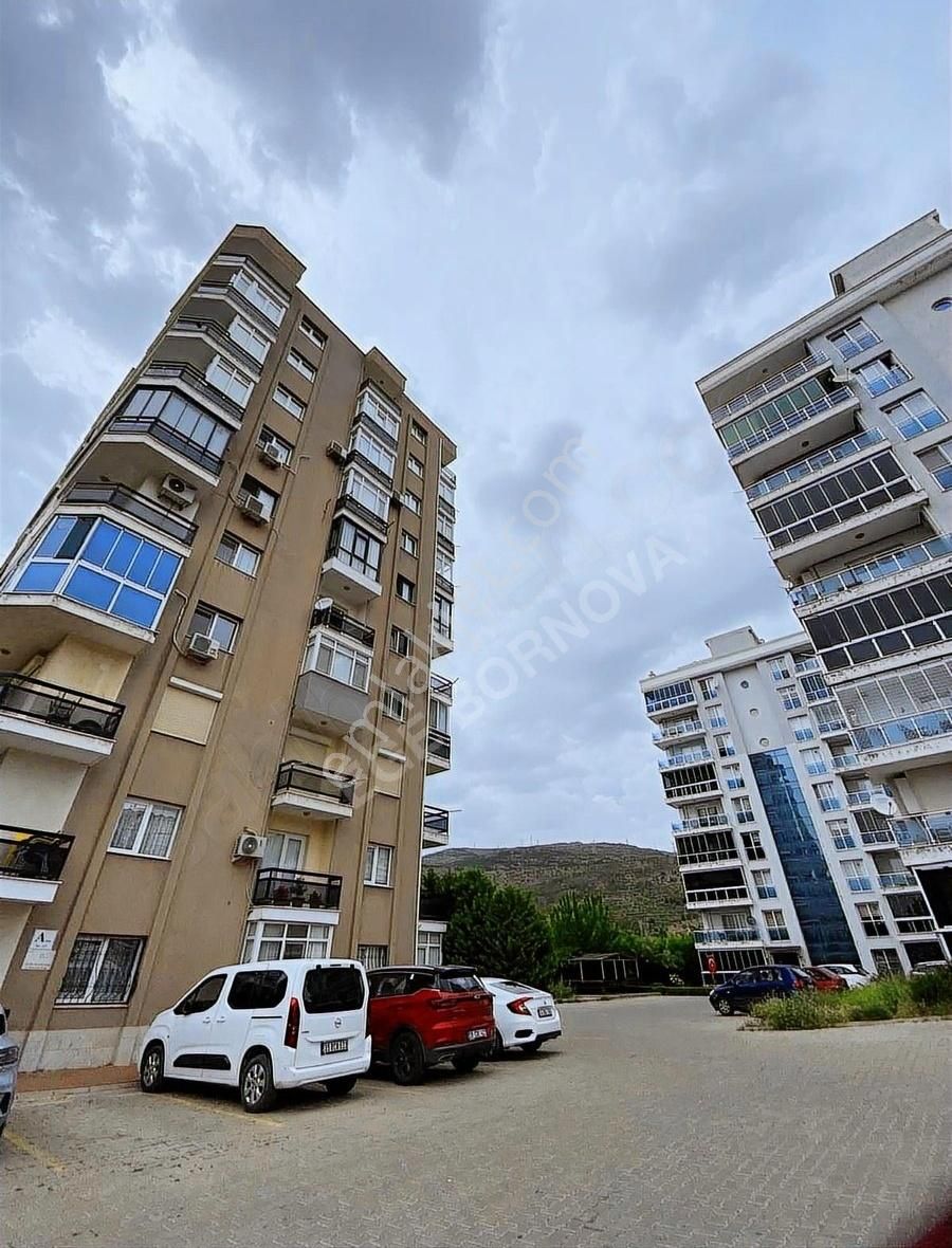 Barbaros Cad Üzerinde Körfez Manzaralı Satılık 3+1 Ara Kat Daire