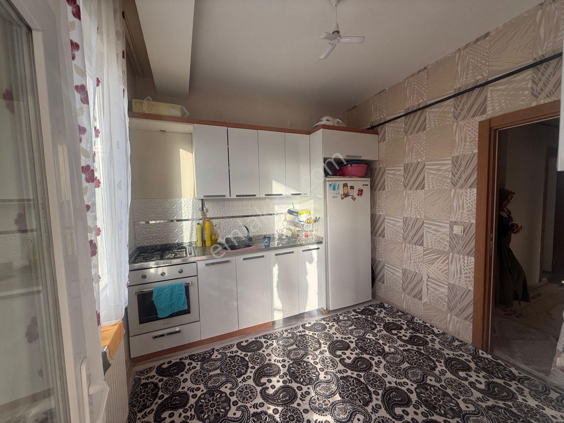 Ahmet Kaya Caddesinde Emsallerin Altında Satılık 2+1 Daire