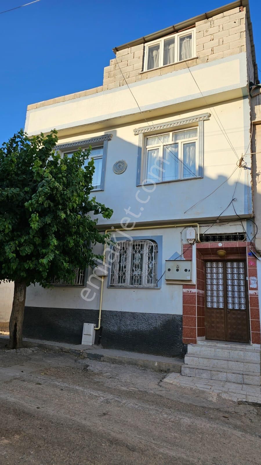 Ayyıldız Emlaktan 110 M2 İki Katlı Mustakil Doğalgazlı Bakımlı