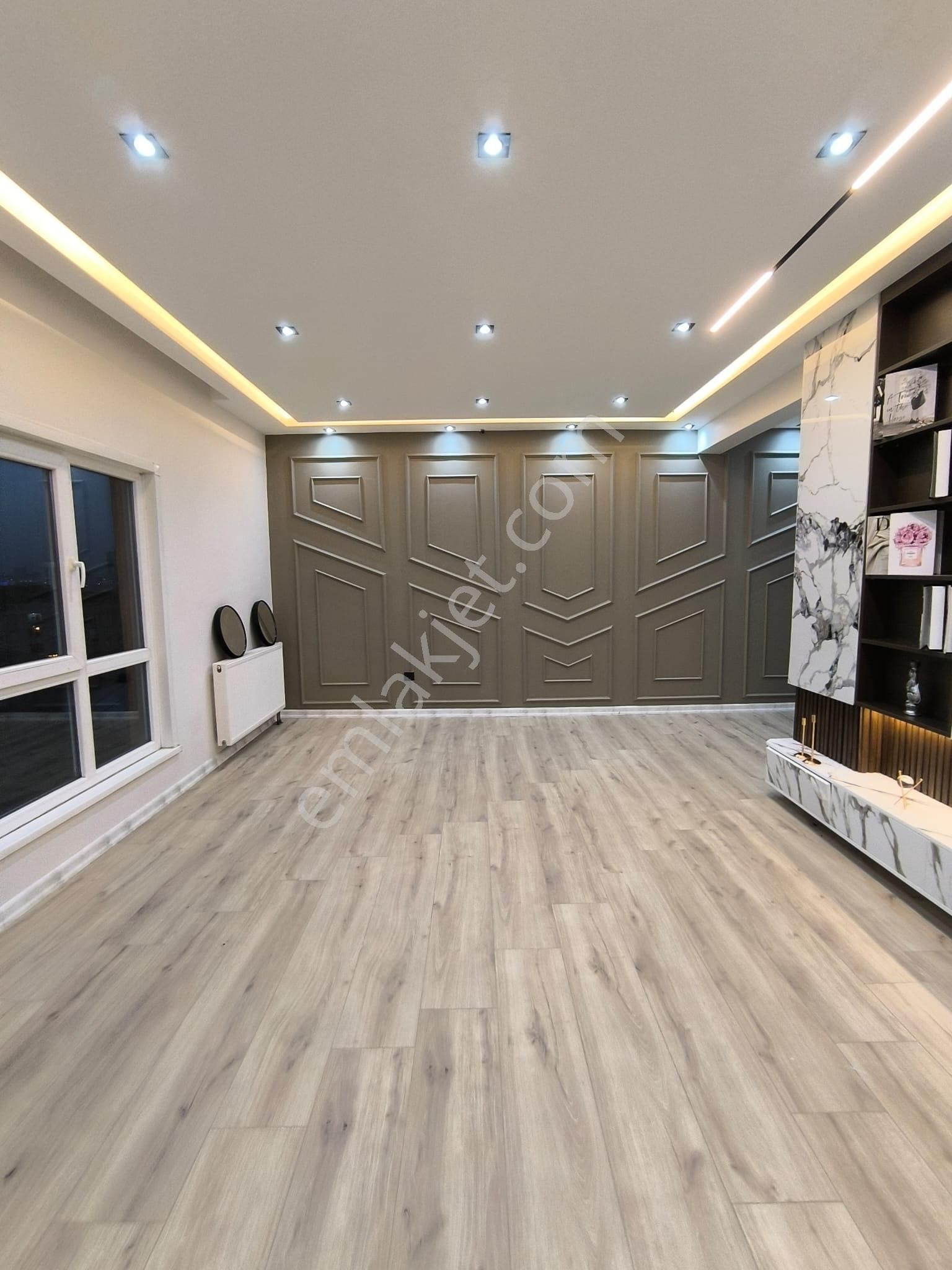 Özaktaş'tan Site İçi 2+1 Lüx Dekorlu Arakat Köşe Daire