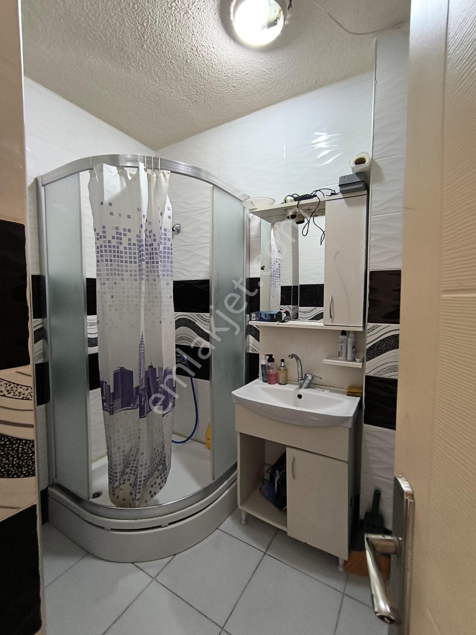 Esenyurt Pınar Mah 2+1 Arakat 95 M2 Asansörlü