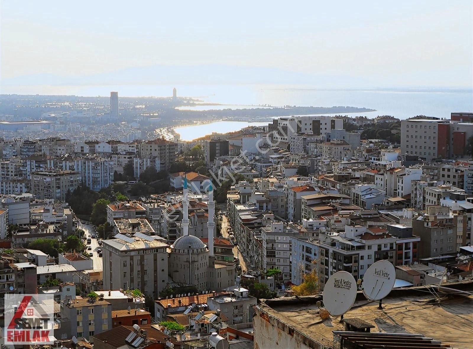 Merkezi Yerde Deniz Ve Doga Manzaralı Asansörlü 3+1 Daire