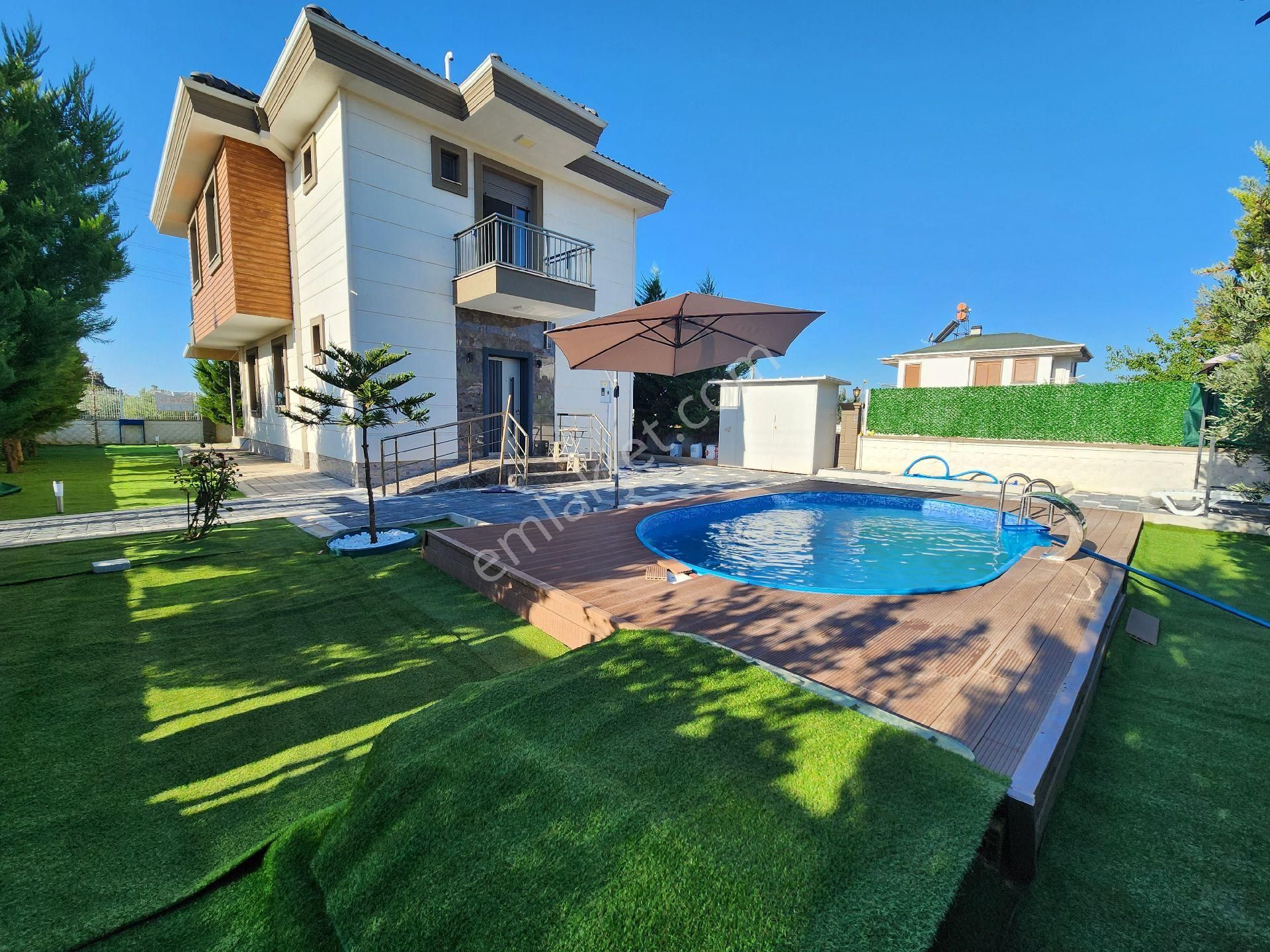 Döşemealtında Kaliteli Havuzlu Villa Şık 3+1 Önü Kapanmaz Köşebaşı Tek Villa