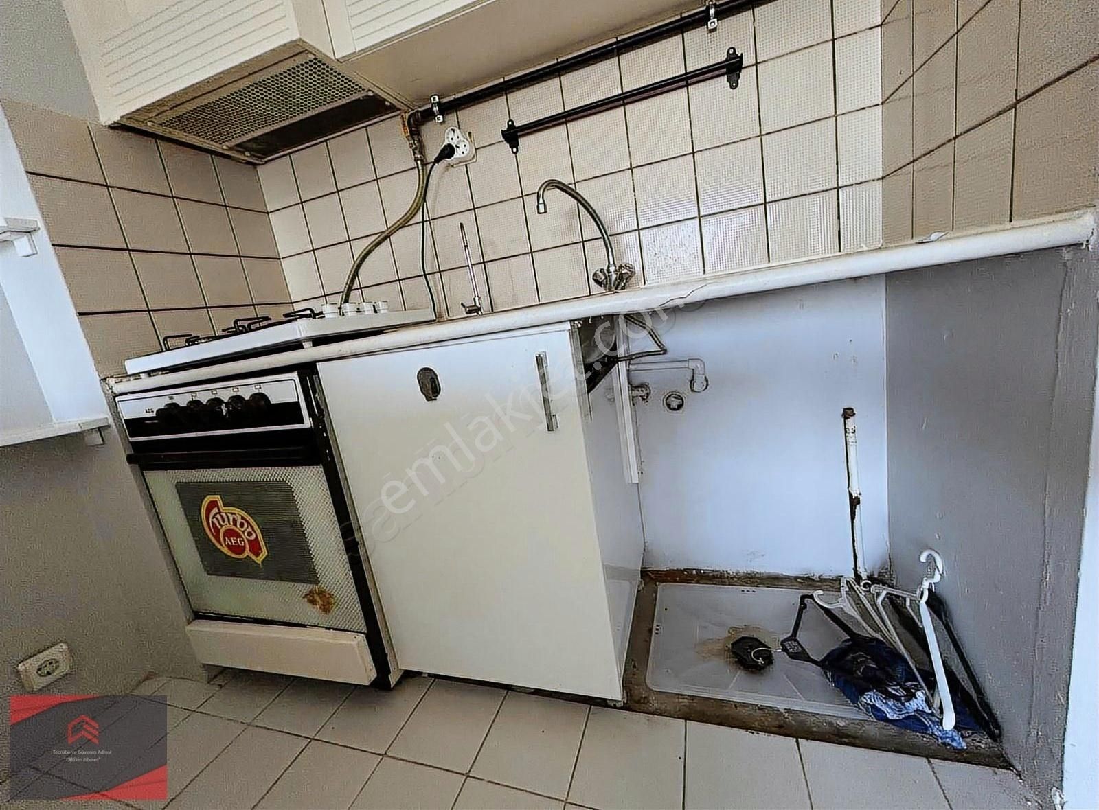 Ataköy 9. Kısımda Atrıum Yanı A5 Blokta Tadilatlı 1+1 Boş Daire