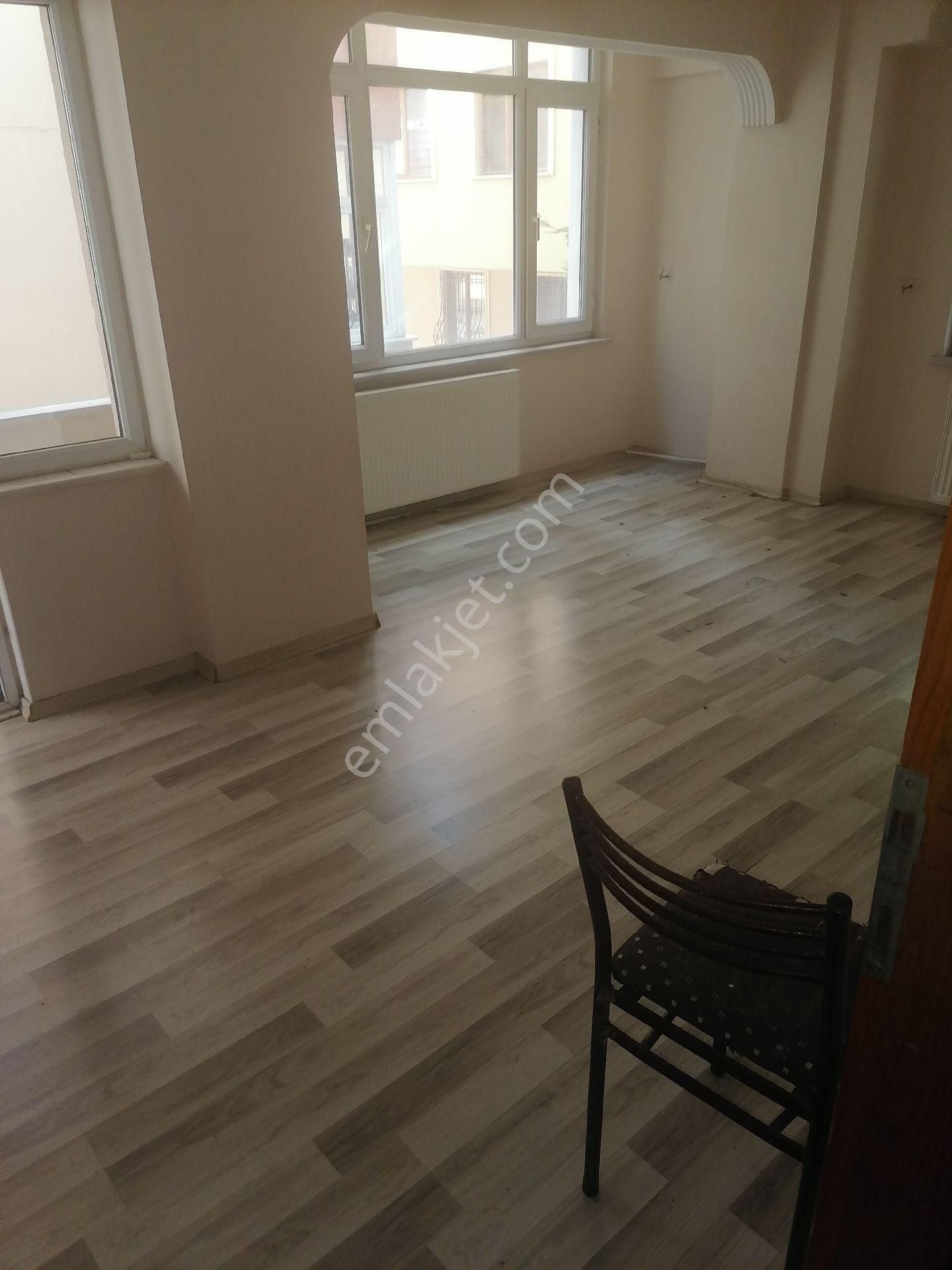 Ümraniye Çamlık İkbal Caddesi Üzerinde Yabancı Ya Bekara Uygun Fiyatlı Ulaşım Anlamında