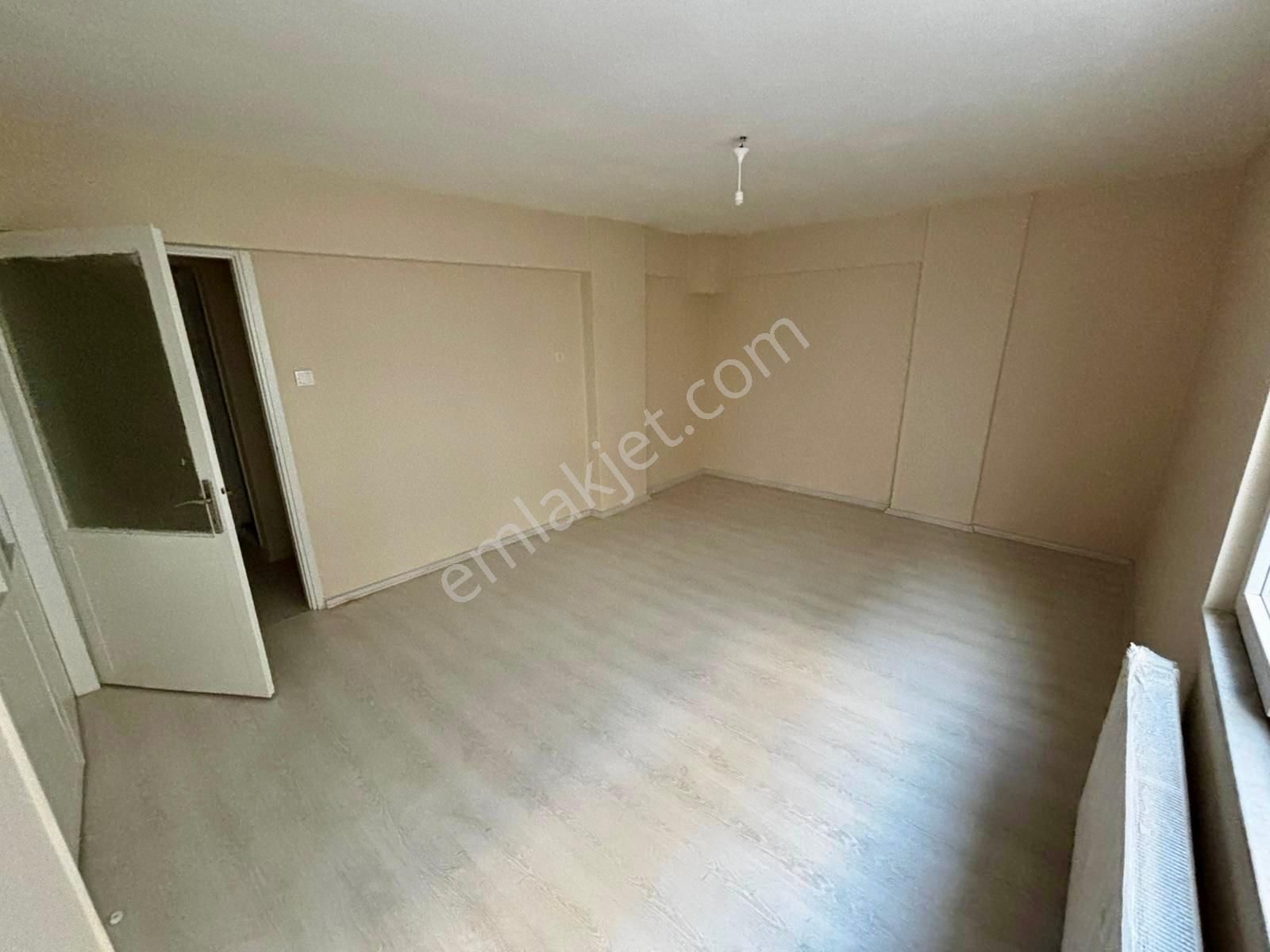 Atbiner Emlaktan Manisa Şehzadeler Peker Mahallesi 3+1 120m2 Doğalgazlı Arakat Daire
