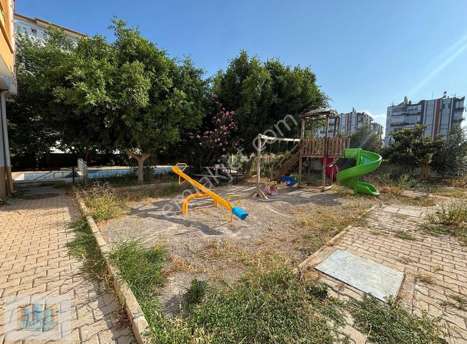Şelale Mahallesinde Katta 3+1 Ebeveyn Banyolu Satılık Daire