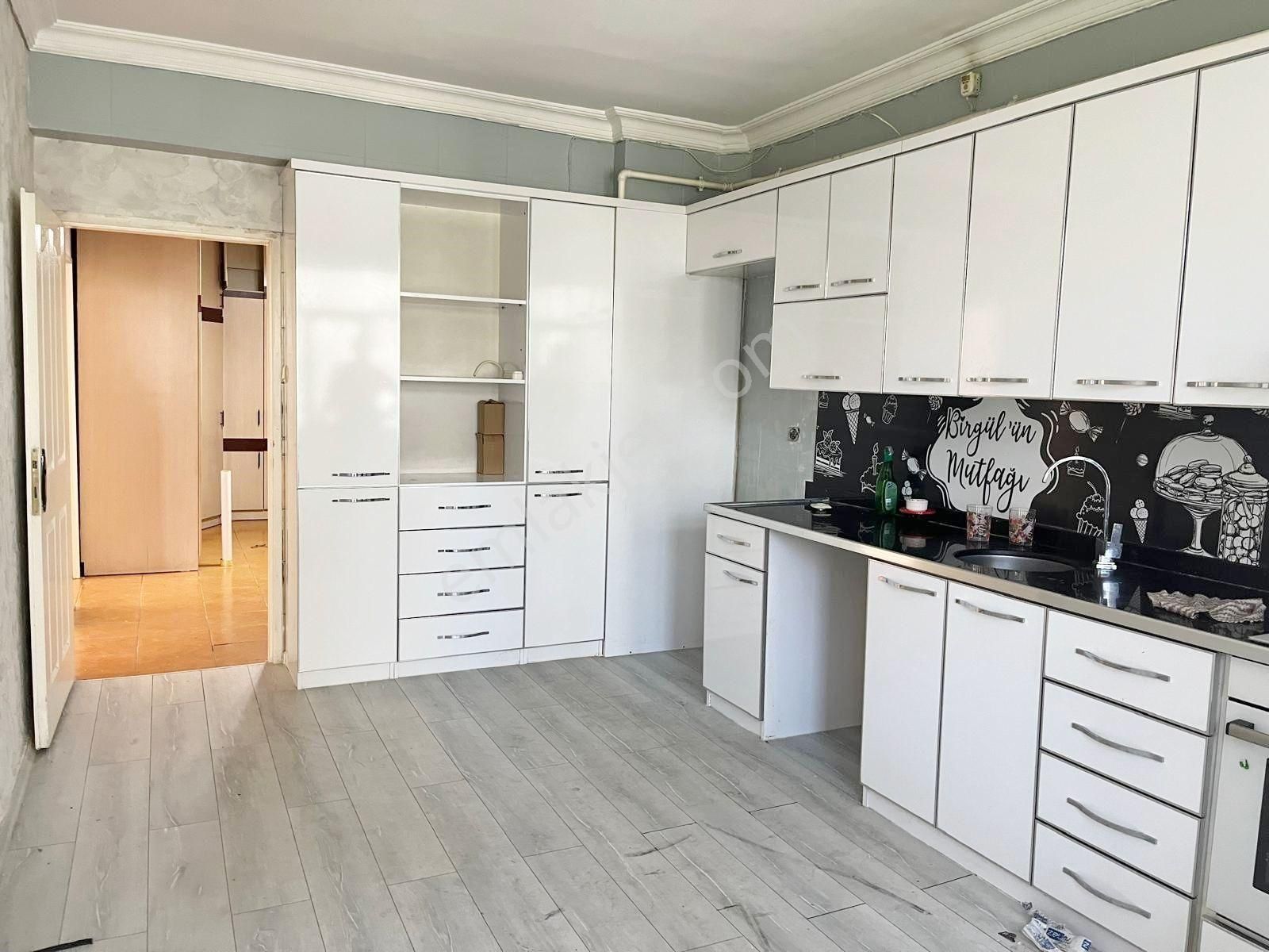 Taha Emlak Tan Park Orman Memorial Hst. Cuma Pazarı Civarı Kiralık 3+1