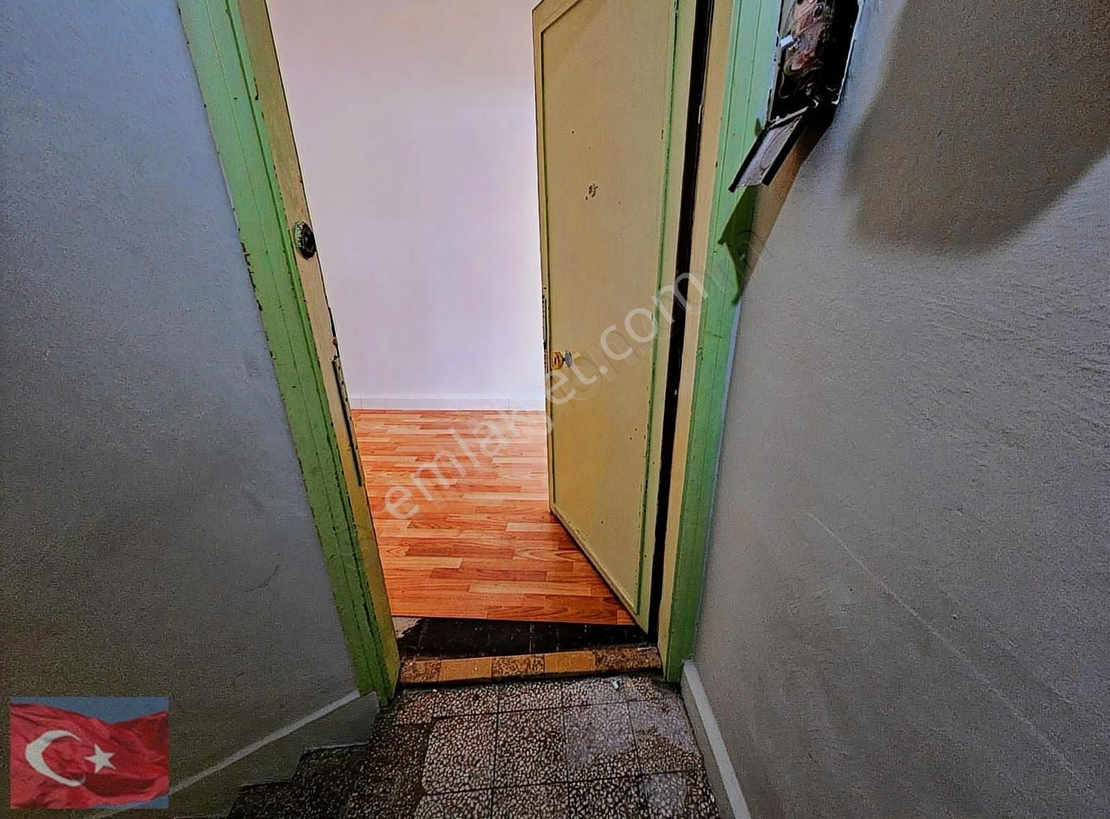 Kocamustafapaşa Merkezi Konum 2.ara Kat 1+1 60mk 3.000.000tl - Görsel 17