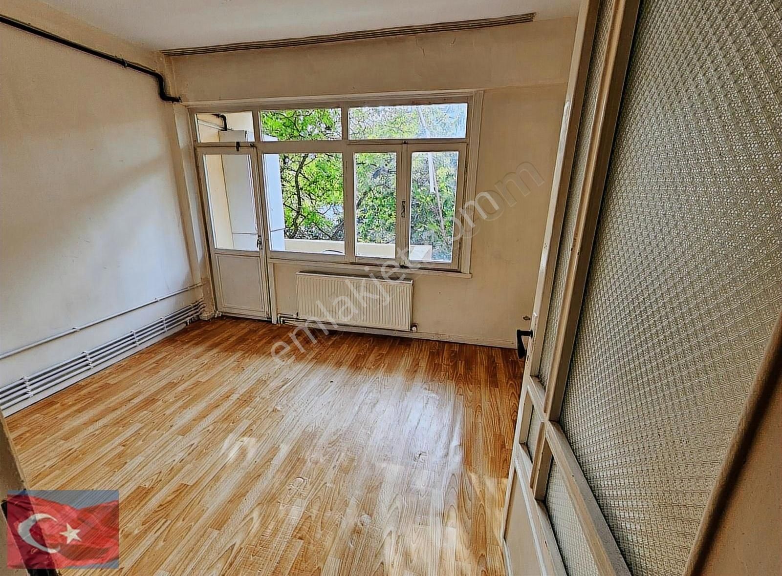 Kocamustafapaşa Merkezi Konum 2.ara Kat 1+1 60mk 3.000.000tl - Görsel 3