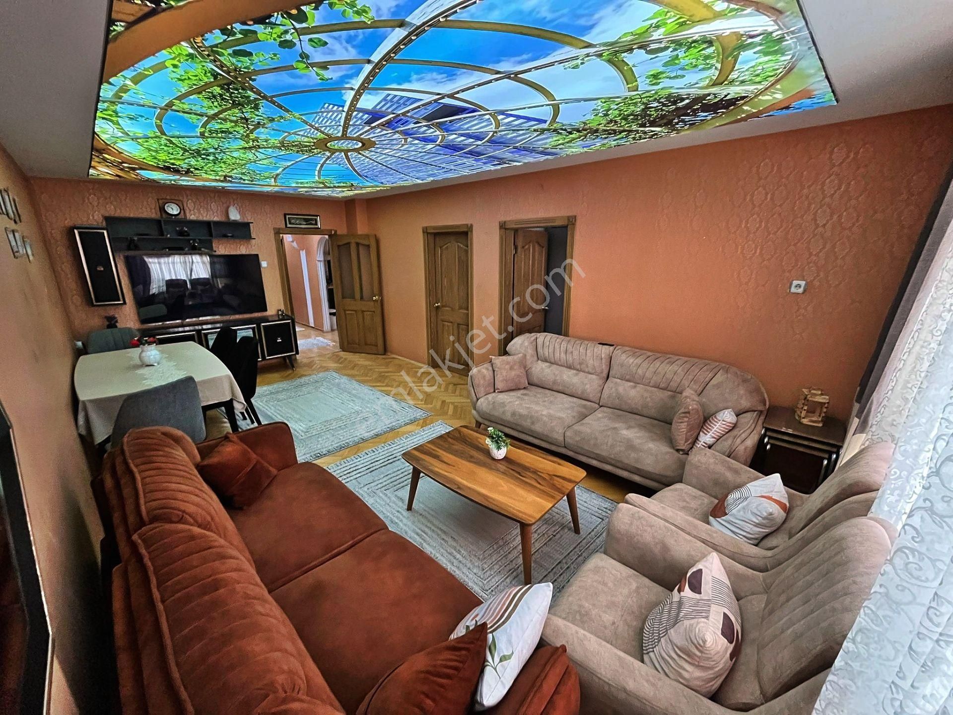 Szg'den Mantolamalı Binada Çift Balkon Full Yapılı Ara Kat Daire