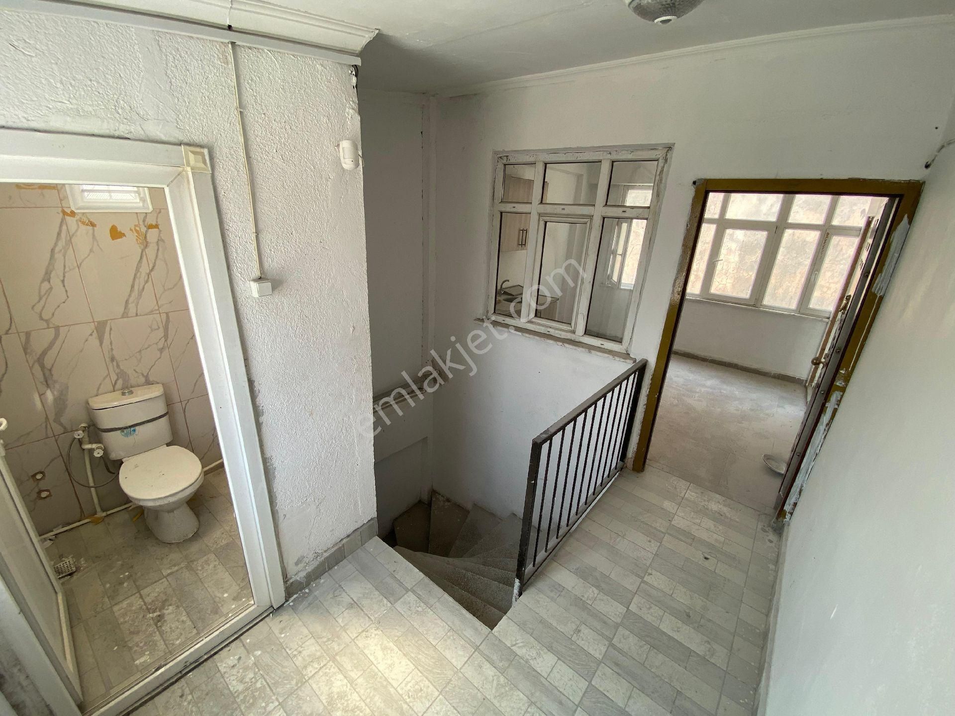 Eyüp Deftereftar Mh. Modesa İçinde Kiralık İşyerleri