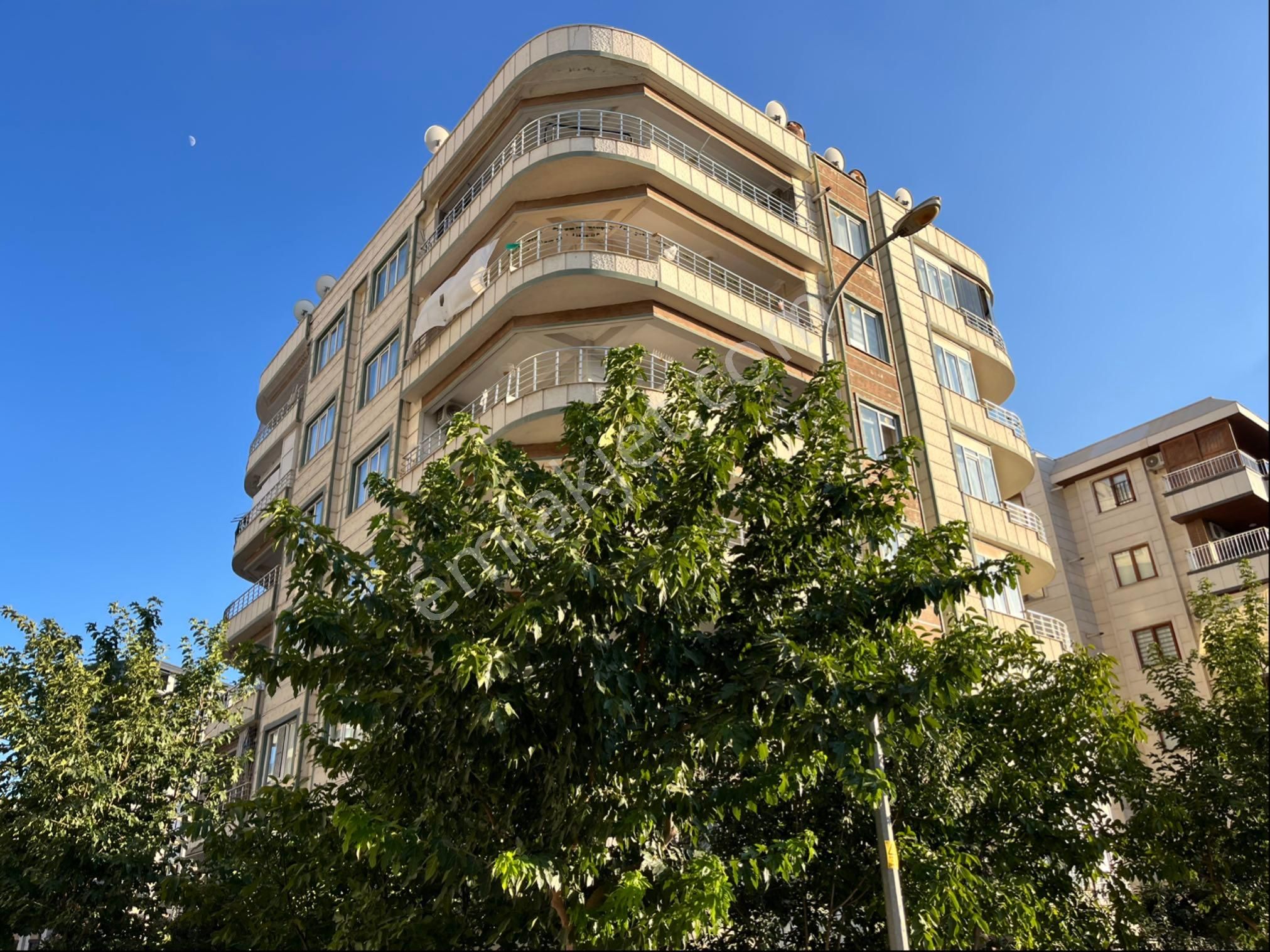 Acil Emlakgüvencesiyle Satlık 4+1 Daire Atakent