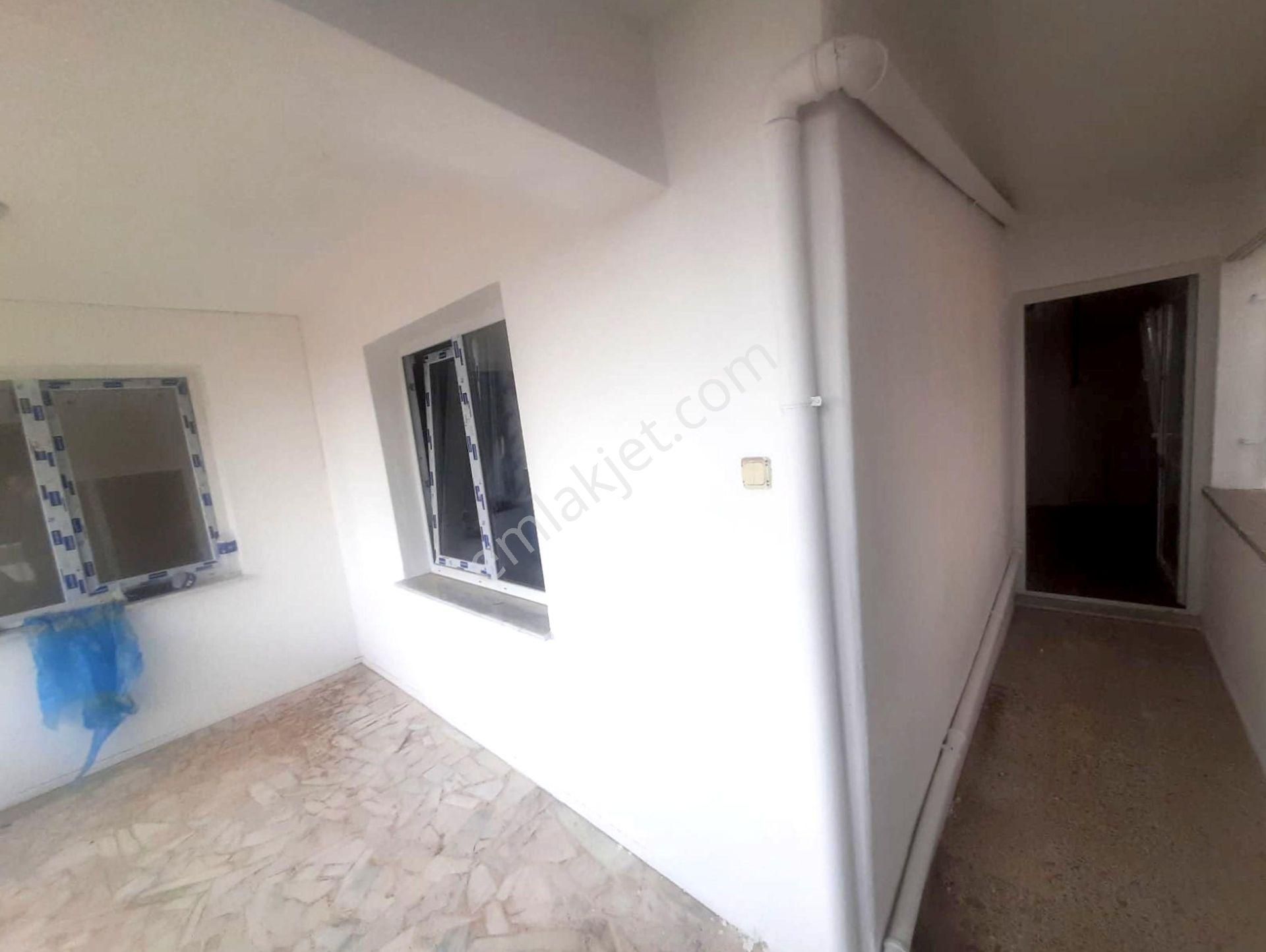 Bornova Atatürk Mah. 3+1 Manzaralı Kiralık Daire - Görsel 11