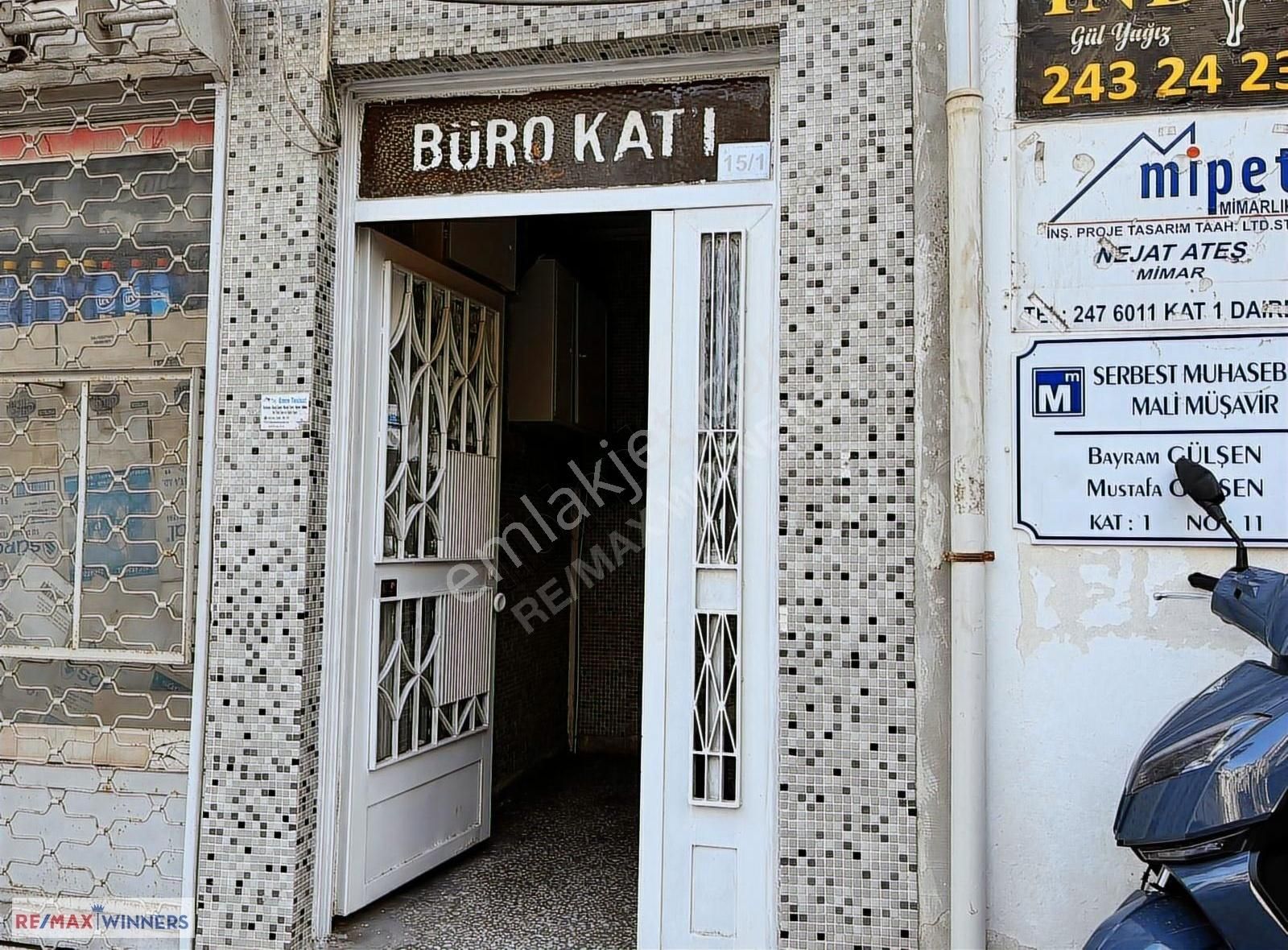 Hasan Subaşı Caddesı Üzerınde Satılık 1+1 Büro/ofıs