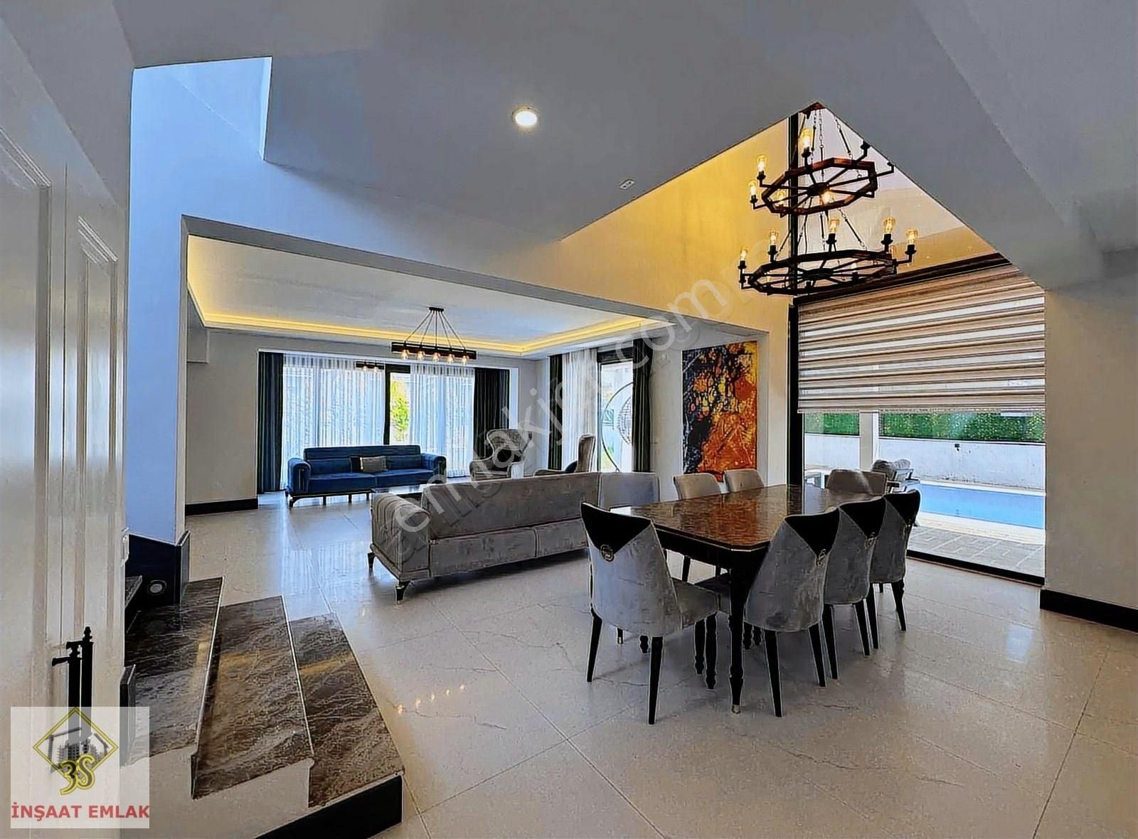 Batur'dan Çalış Kargı'da 500 M2 Arsa İçerisinde 4+1 Lüks Villa..