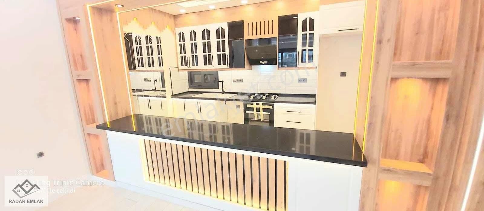 Konak Güzelyalı Mahallesinde 3+1 Yüksek Giriş Bakımlı Daire - Görsel 23