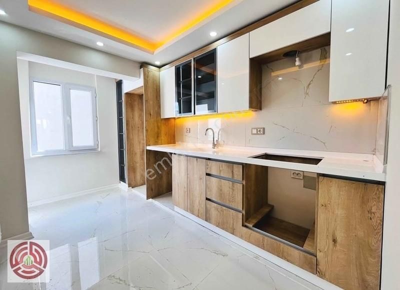Egd Emir Grup'dan Ege Mah. Cadde Üzeri Full Tadilatlı 2+1 Arakat