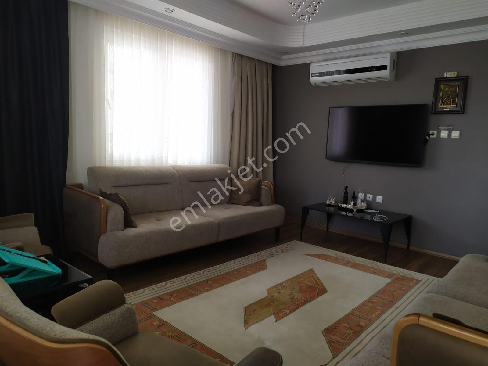 Acil Emlak Güvencesiyle Satlık 4+1 Daire Karşıyaka