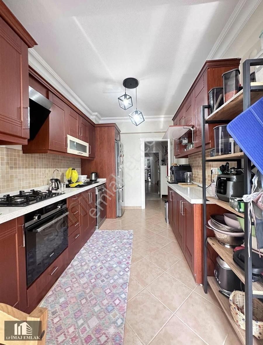 Ümraniye Tantavi De 5+2 200 M2 Net Geniş Odalı Bakımlı Dubleks - Görsel 13