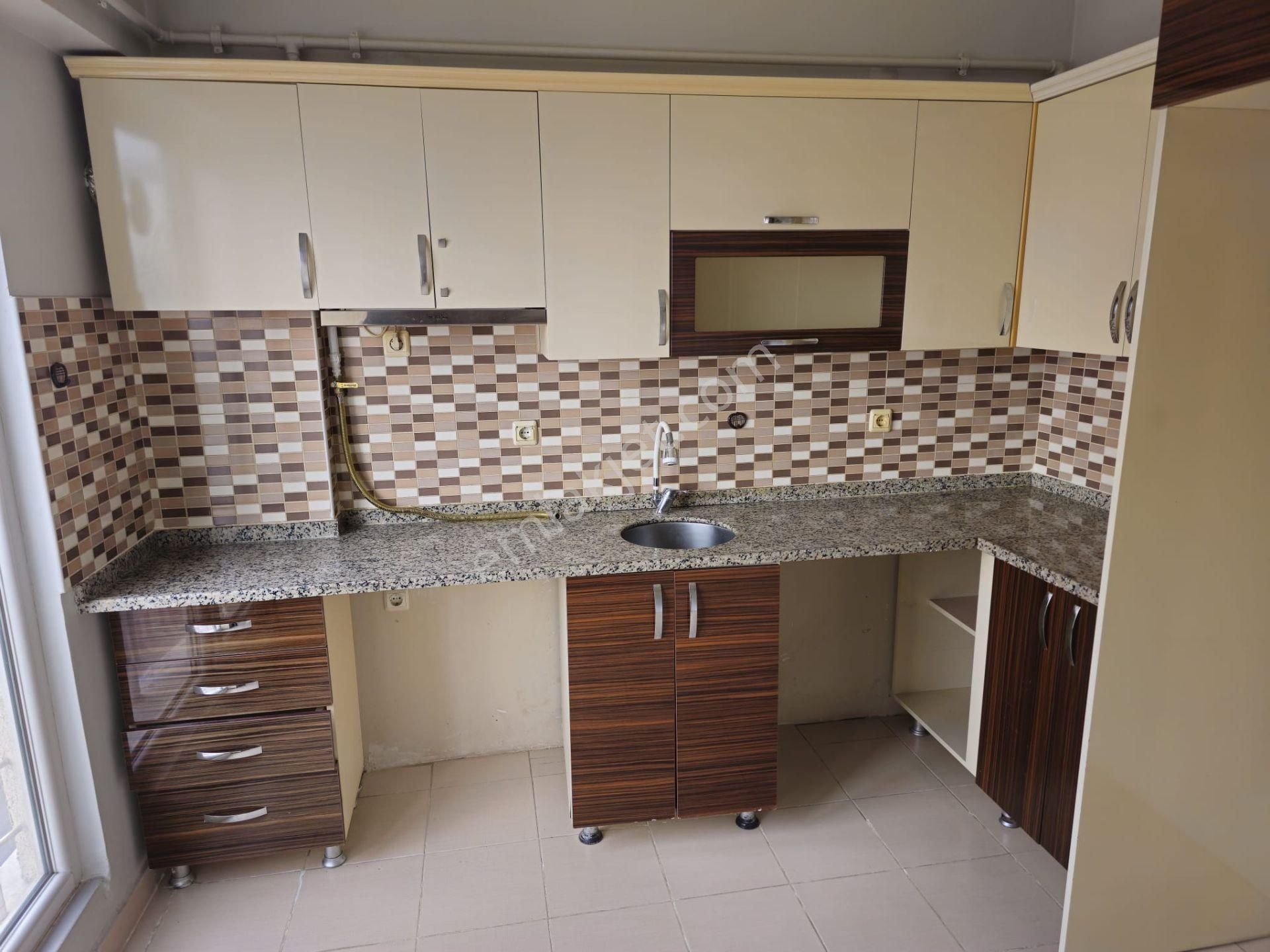 Acill Satılık 3+1 Temiz Kullanışlı Daire