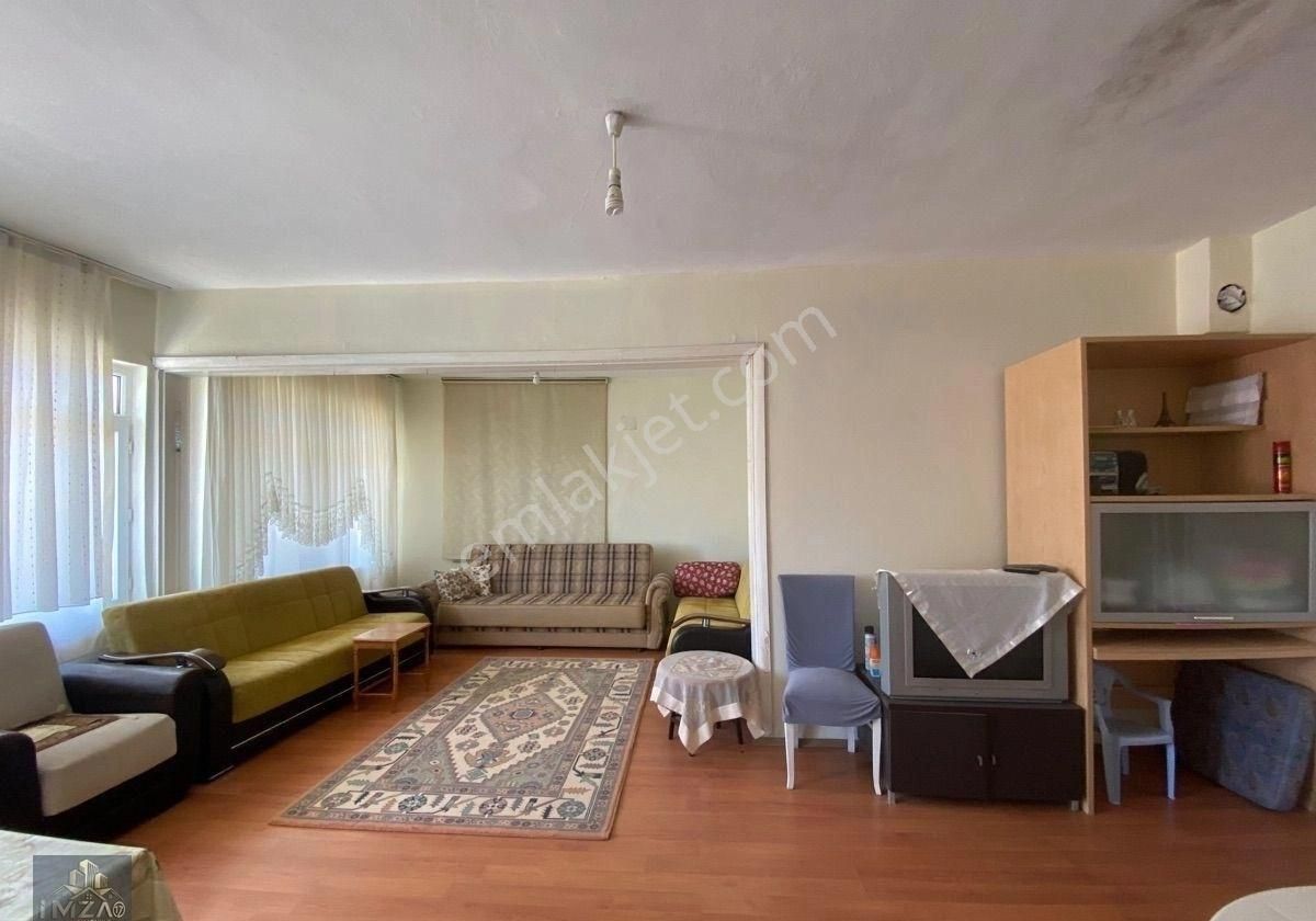 Eceabat Merkezde Eşyalı Kiralık Sobalı Daire