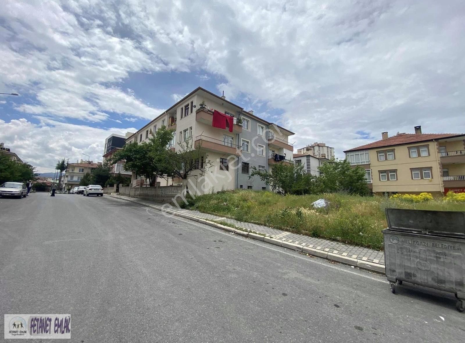 Fetanet Emlak'tan Esenyurt Mah Ara Kat 3+1 Odalı Kombili Satılık
